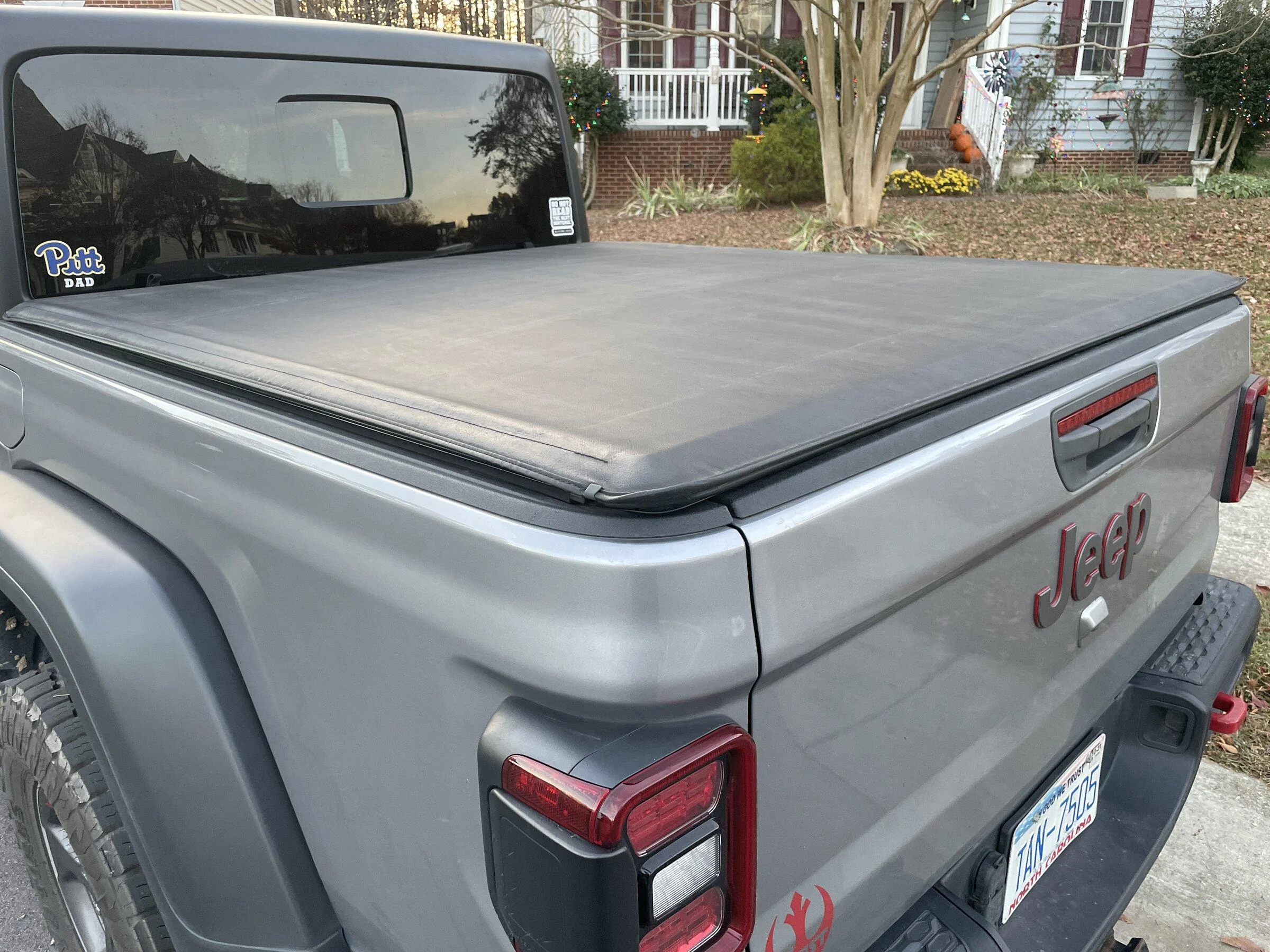 Jeep Gladiator MaxMate Soft Roll Up Truck Bed Tonneau Cover IMG_5920