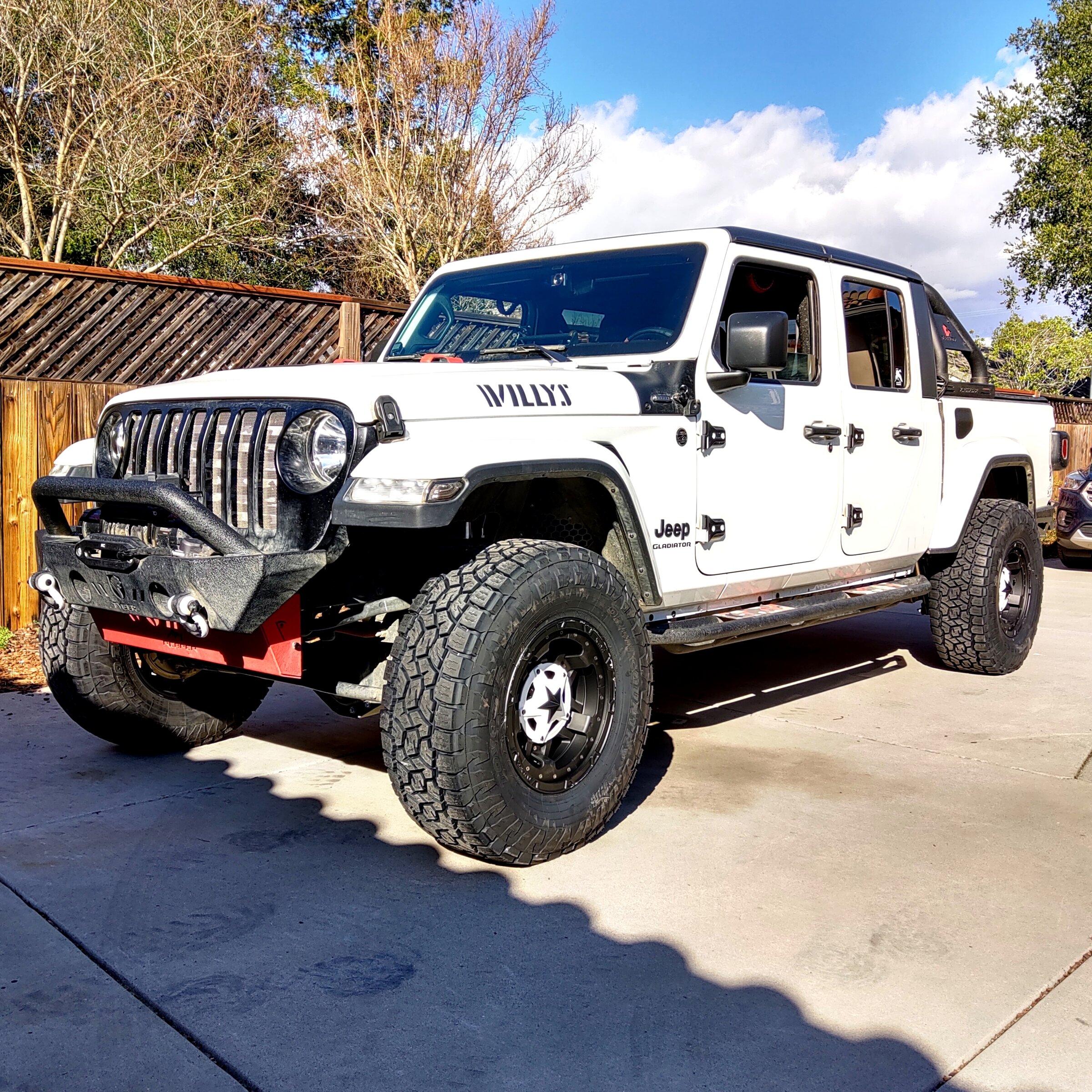 Jeep Gladiator Black is played out, let's see some colored rims tmp-1646599972591_copy