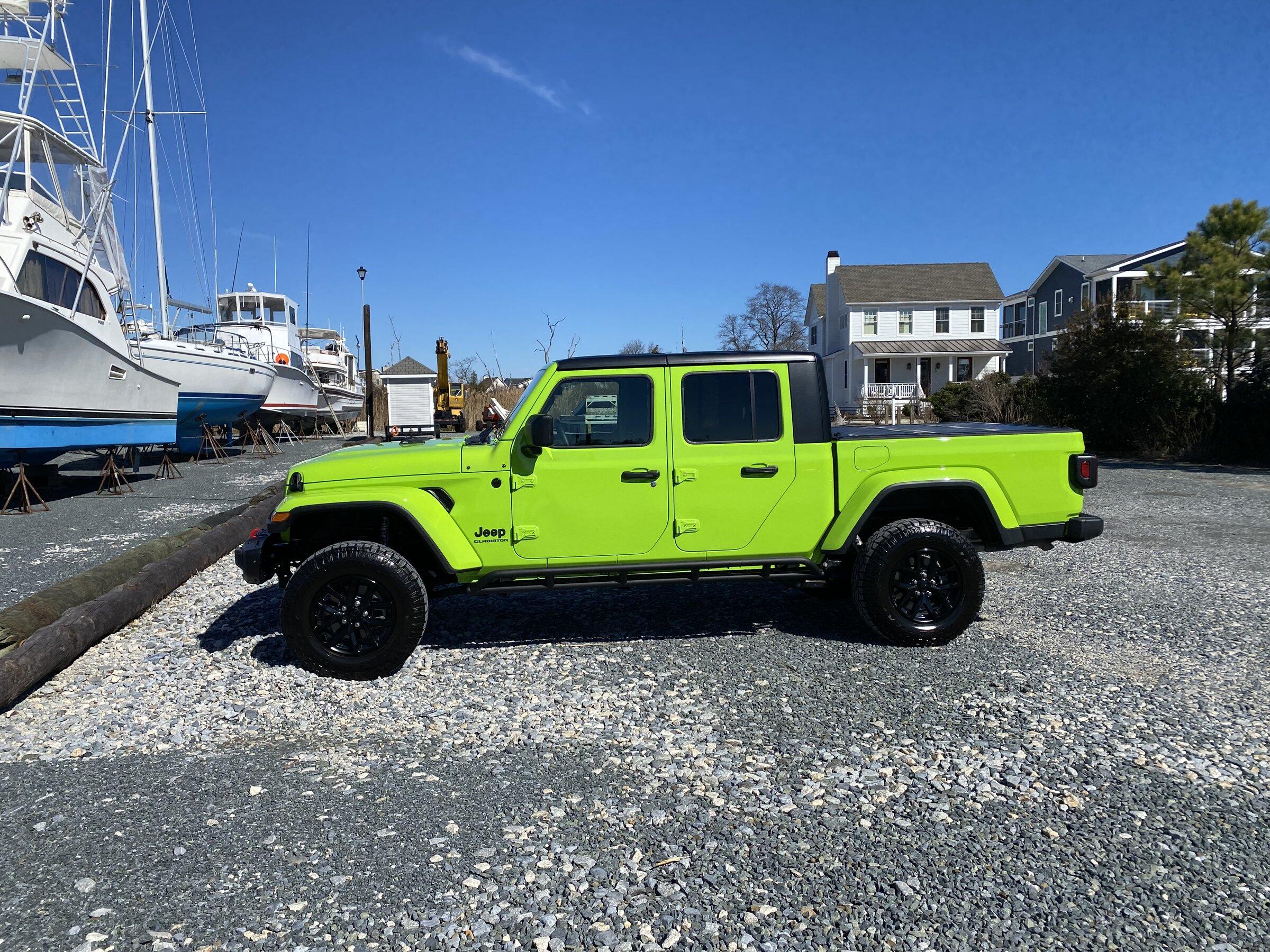 Jeep Gladiator GECKO GREEN Gladiator Club C912C6ED-ADEE-4528-9A48-D2AC39E16175