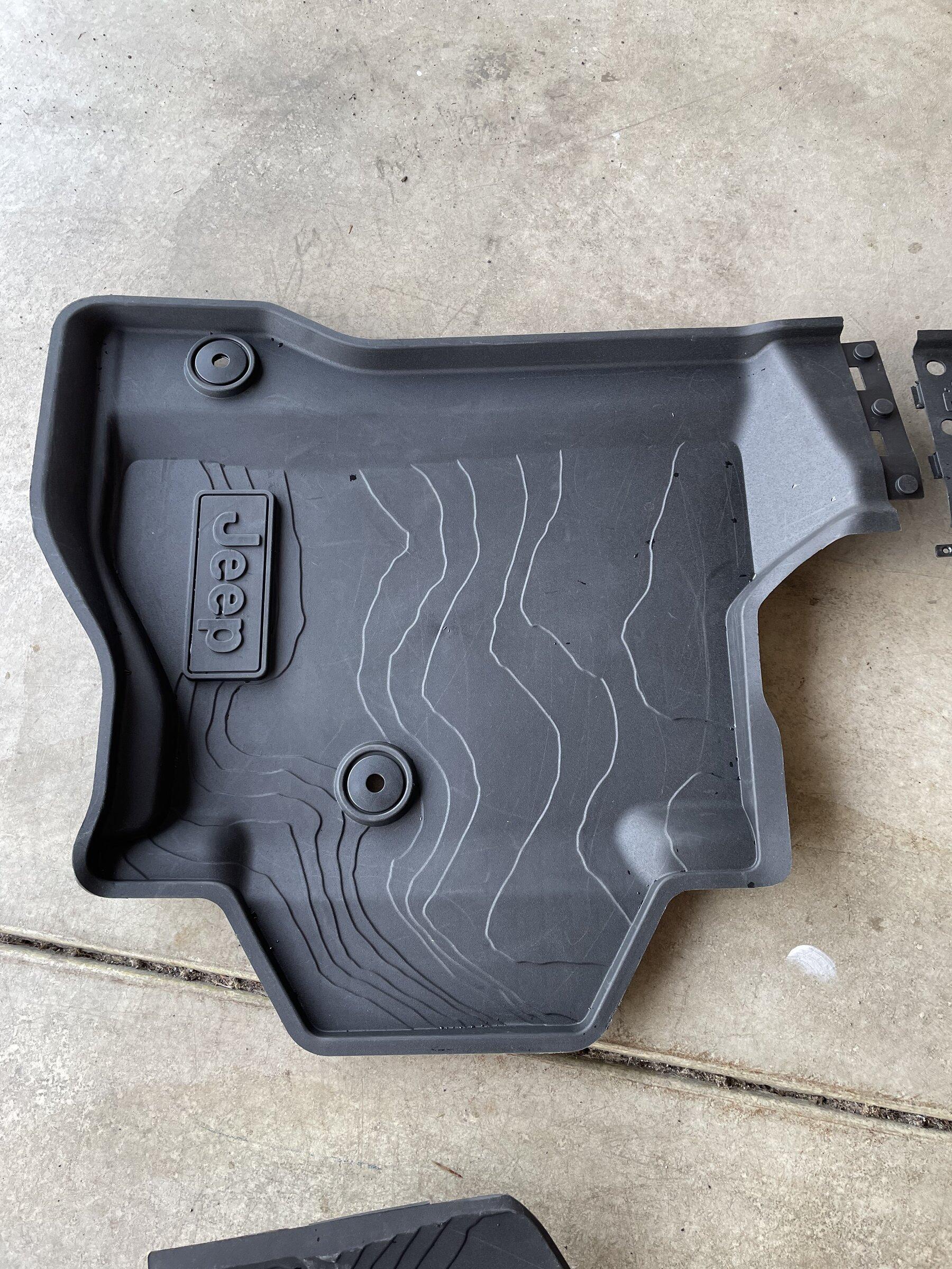 Jeep Gladiator All Weather Slush Mats $75 2012CC6C-022D-4DB8-9955-A43B85F1D5FF