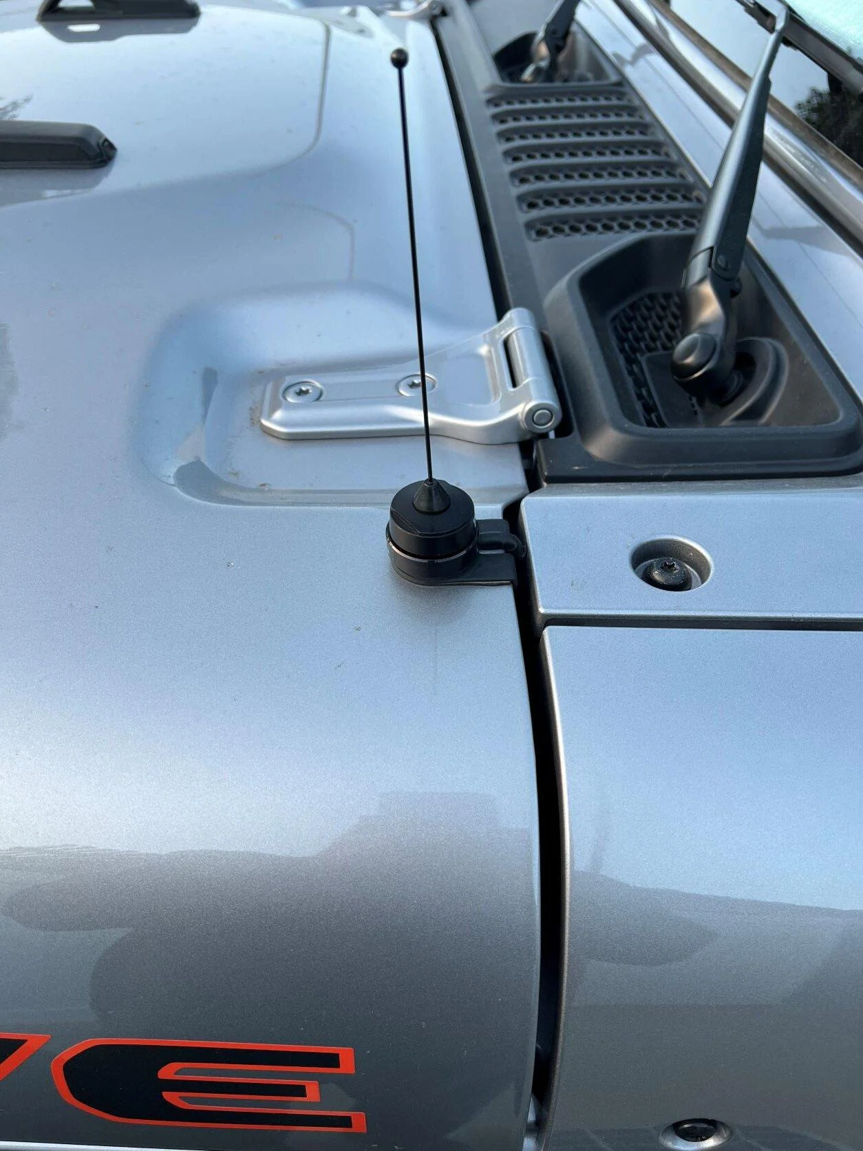 Jeep Gladiator CB and GMRS Install 1646692962376