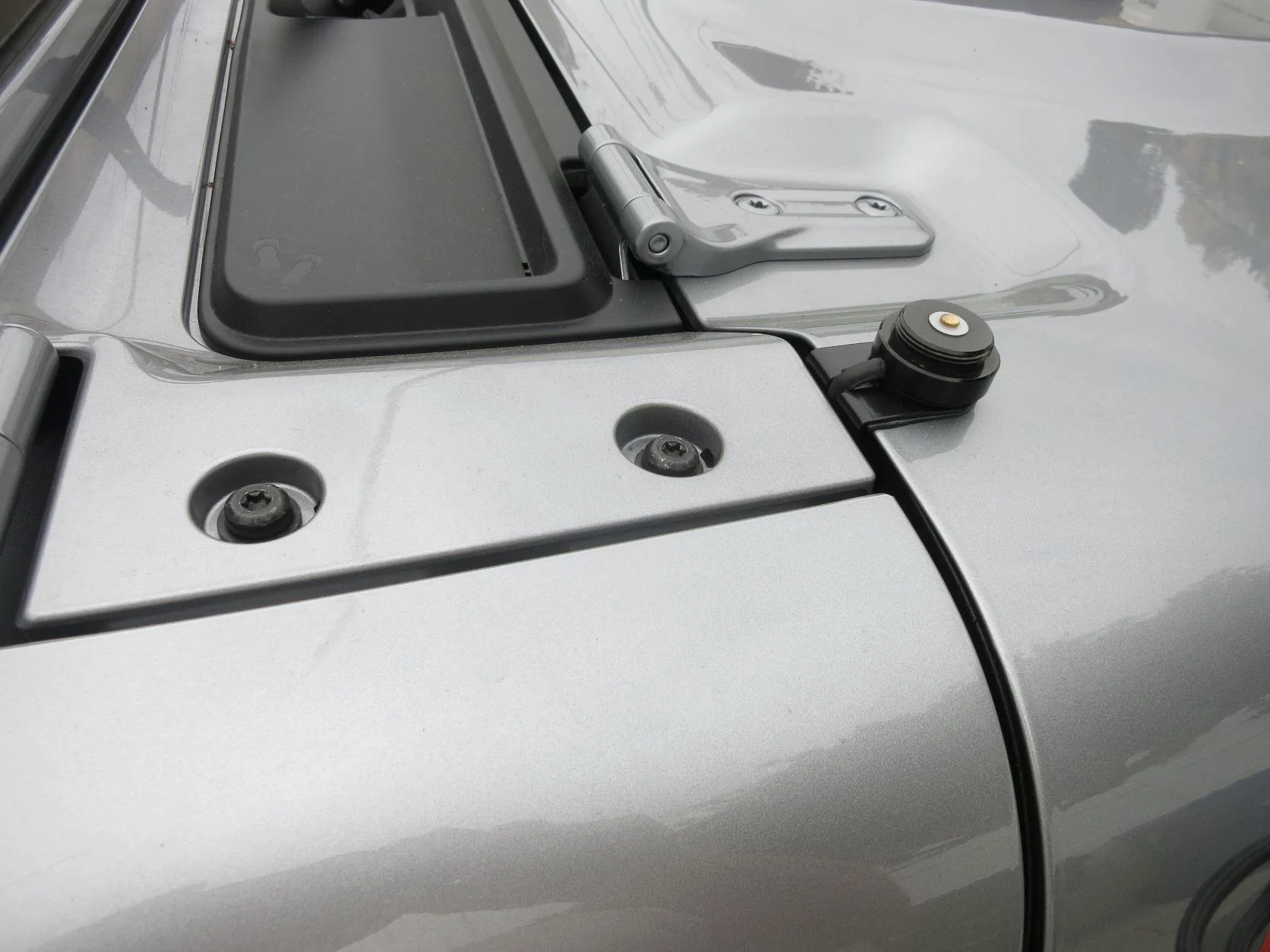 Jeep Gladiator CB and GMRS Install 1646692983877