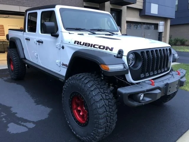 Jeep Gladiator Request for pictures of Diesel Gladiators with lifts 54EC4575-E01E-49EE-A22B-CBA330357FF3