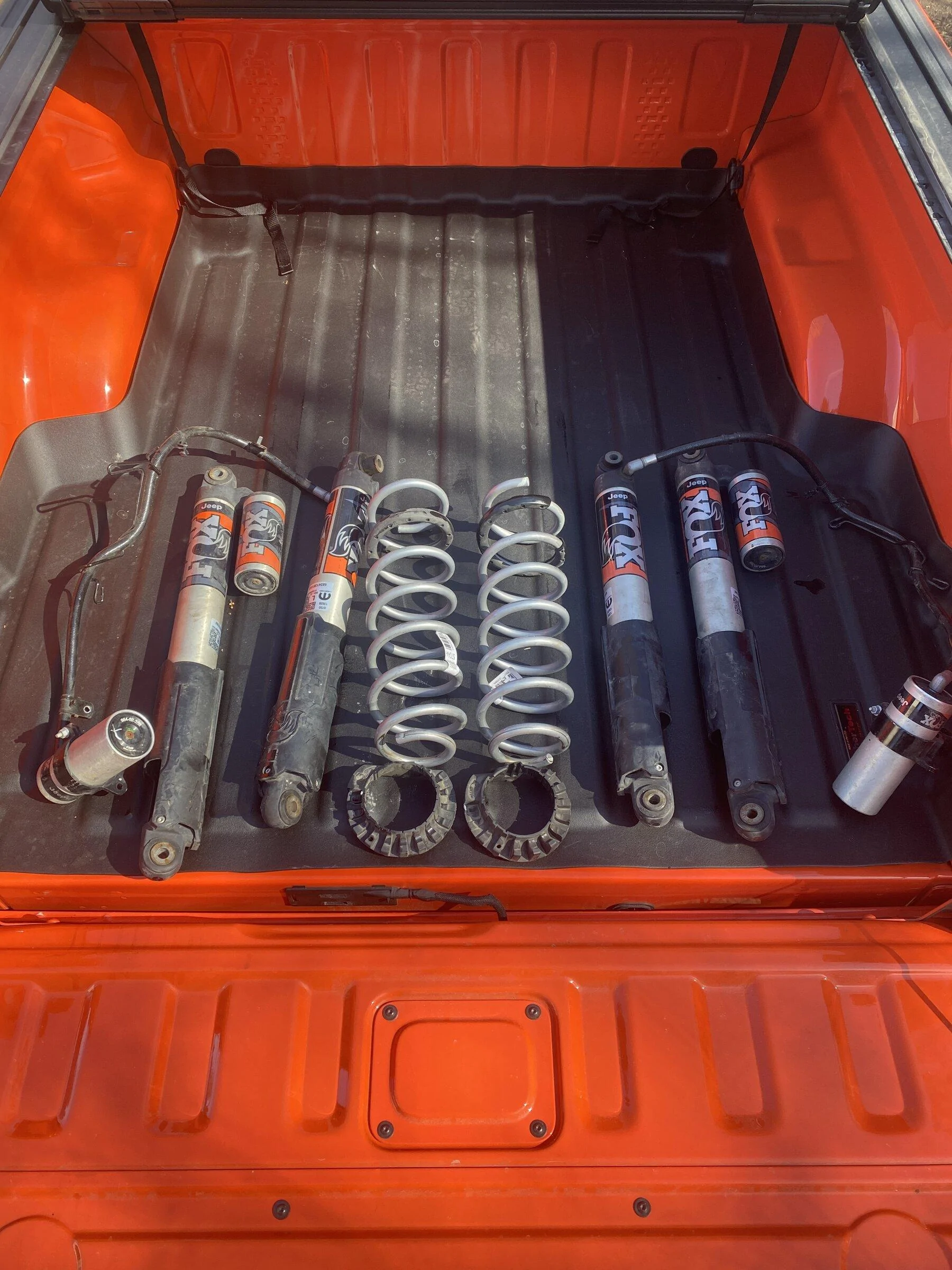 Jeep Gladiator Can anyone tell me the specs on the front shock bolts on a Sport/Overland/Rubicon  VS. The mojave ? EE5B40F6-D117-4635-870C-B53E6229065D