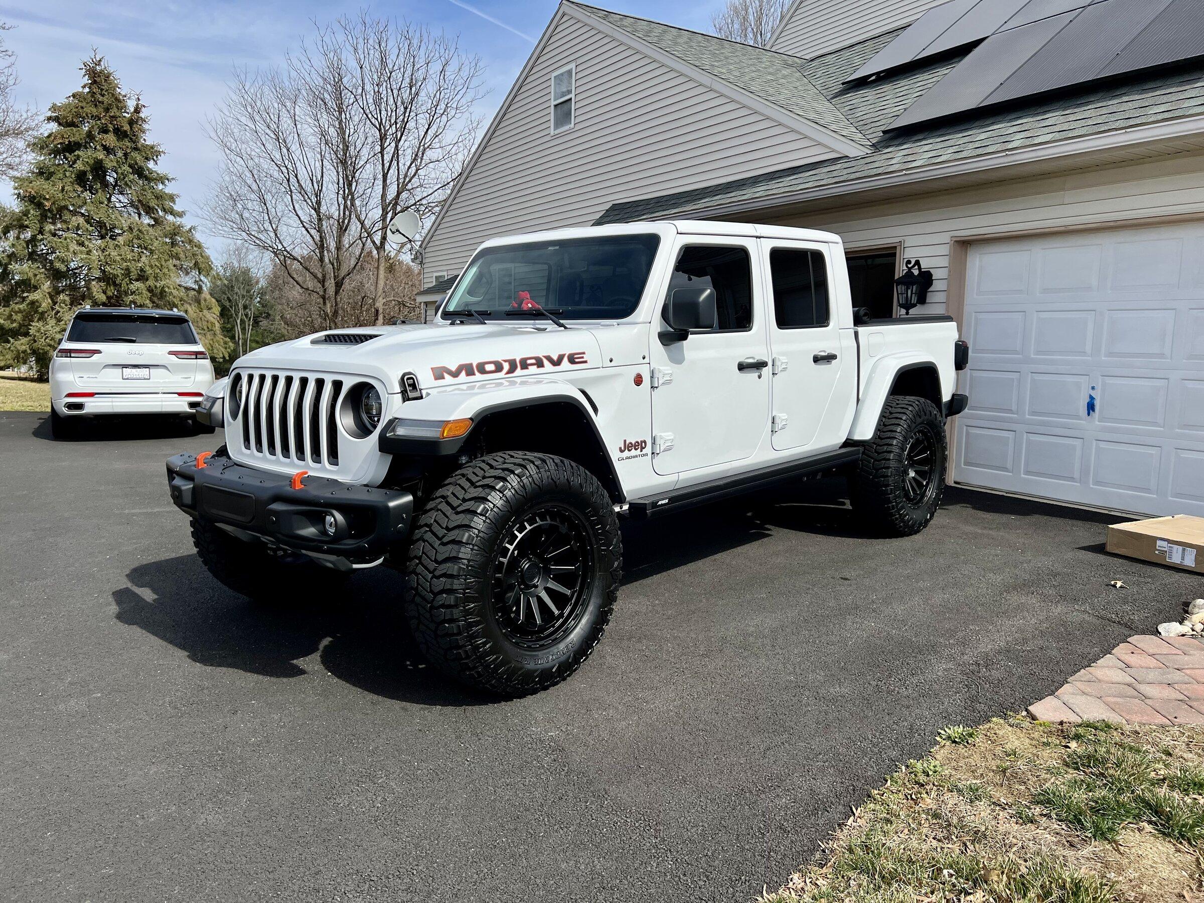 Jeep Gladiator I did it…went to 37s on new Mojave B31817A1-CF6D-45F0-A6B3-B02E2105D7CD
