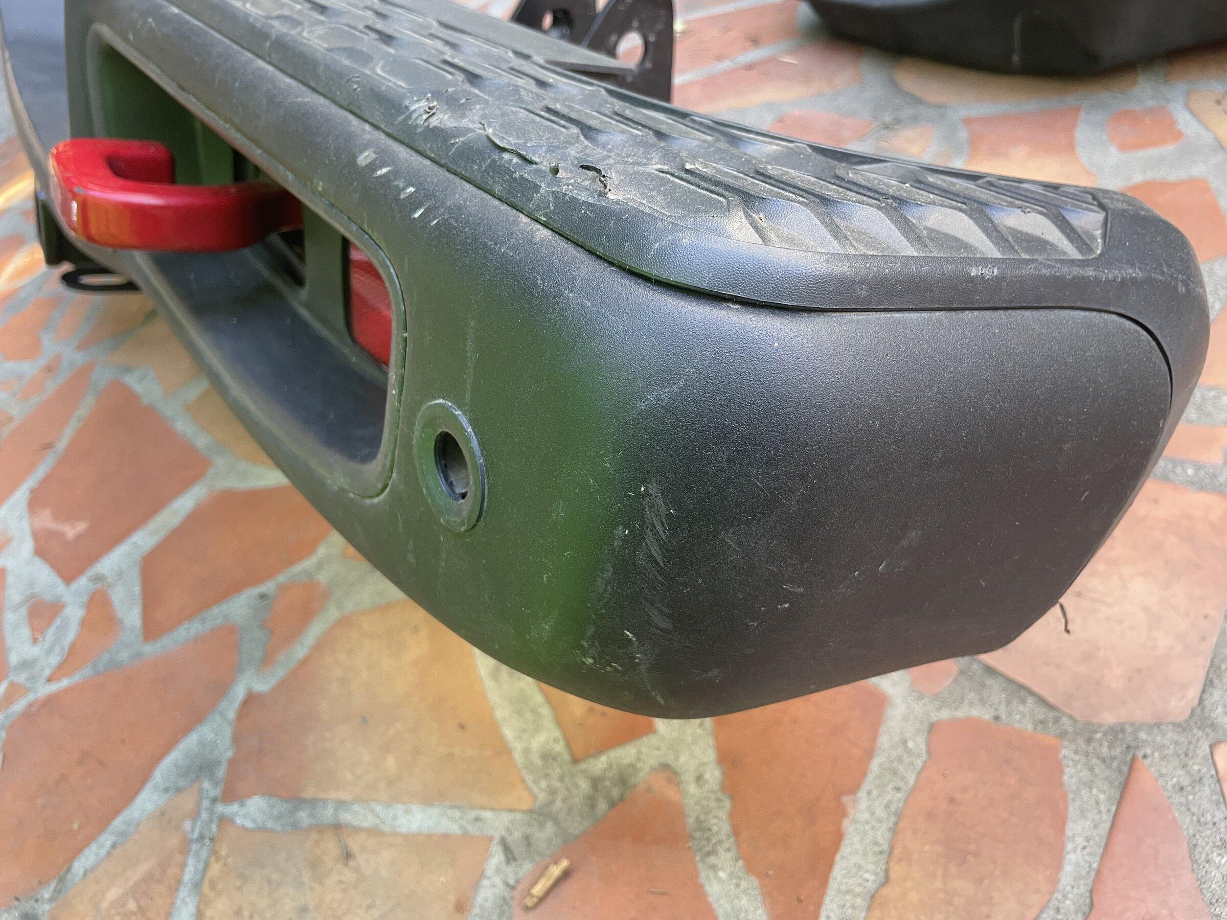 Jeep Gladiator Rubicon Steel bumper with factory tow hitch IMG-1691