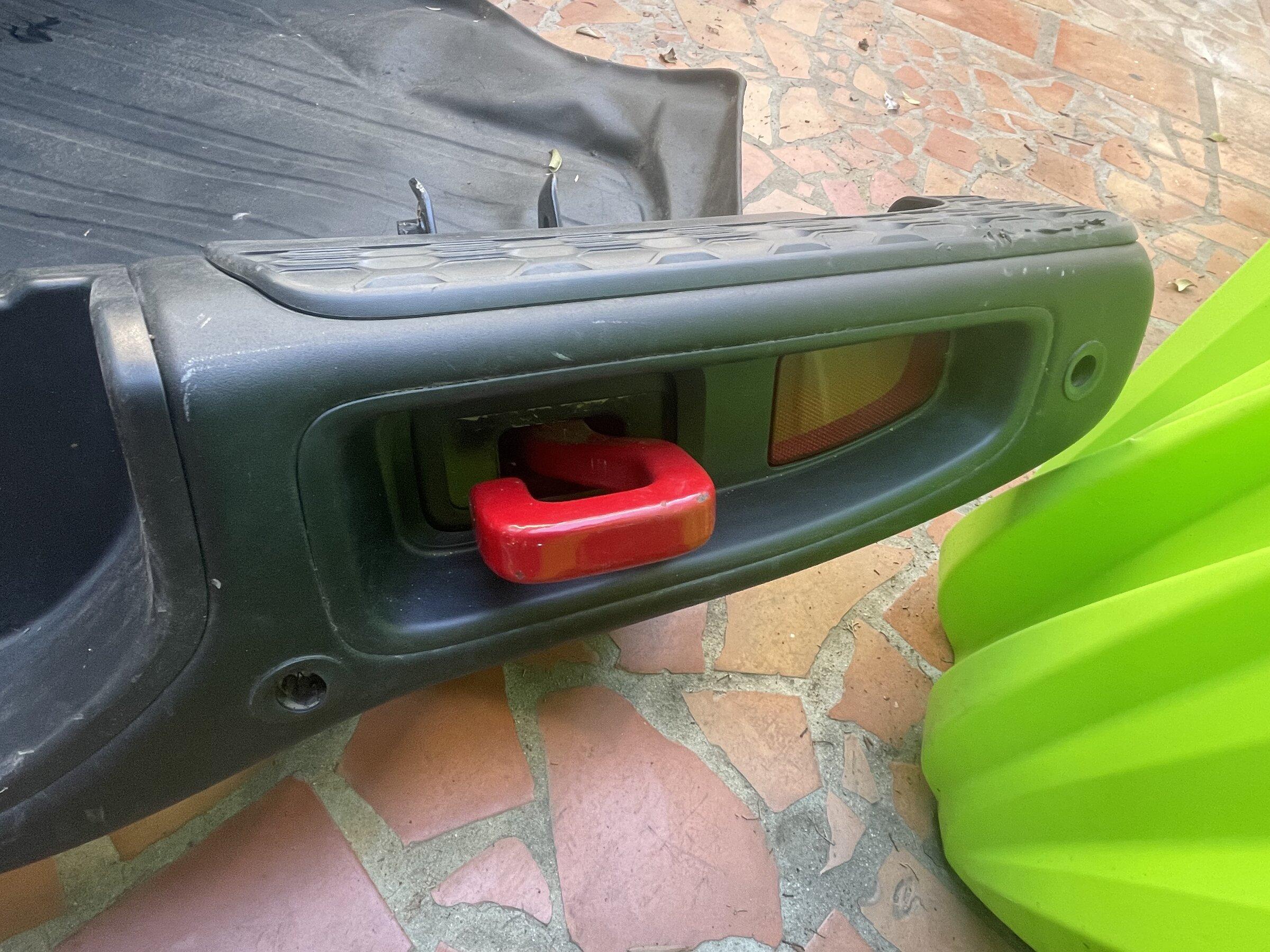 Jeep Gladiator Rubicon Steel bumper with factory tow hitch IMG-1695