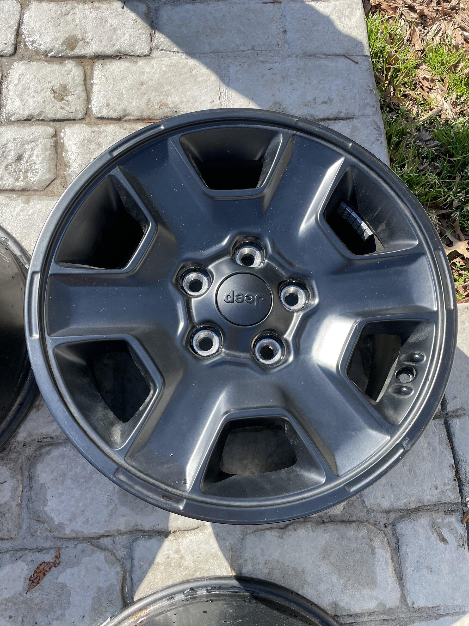 Jeep Gladiator FS - Mojave Wheels + Spare 85D51C67-09FE-4EB9-B4C3-B4B6A74E17C6