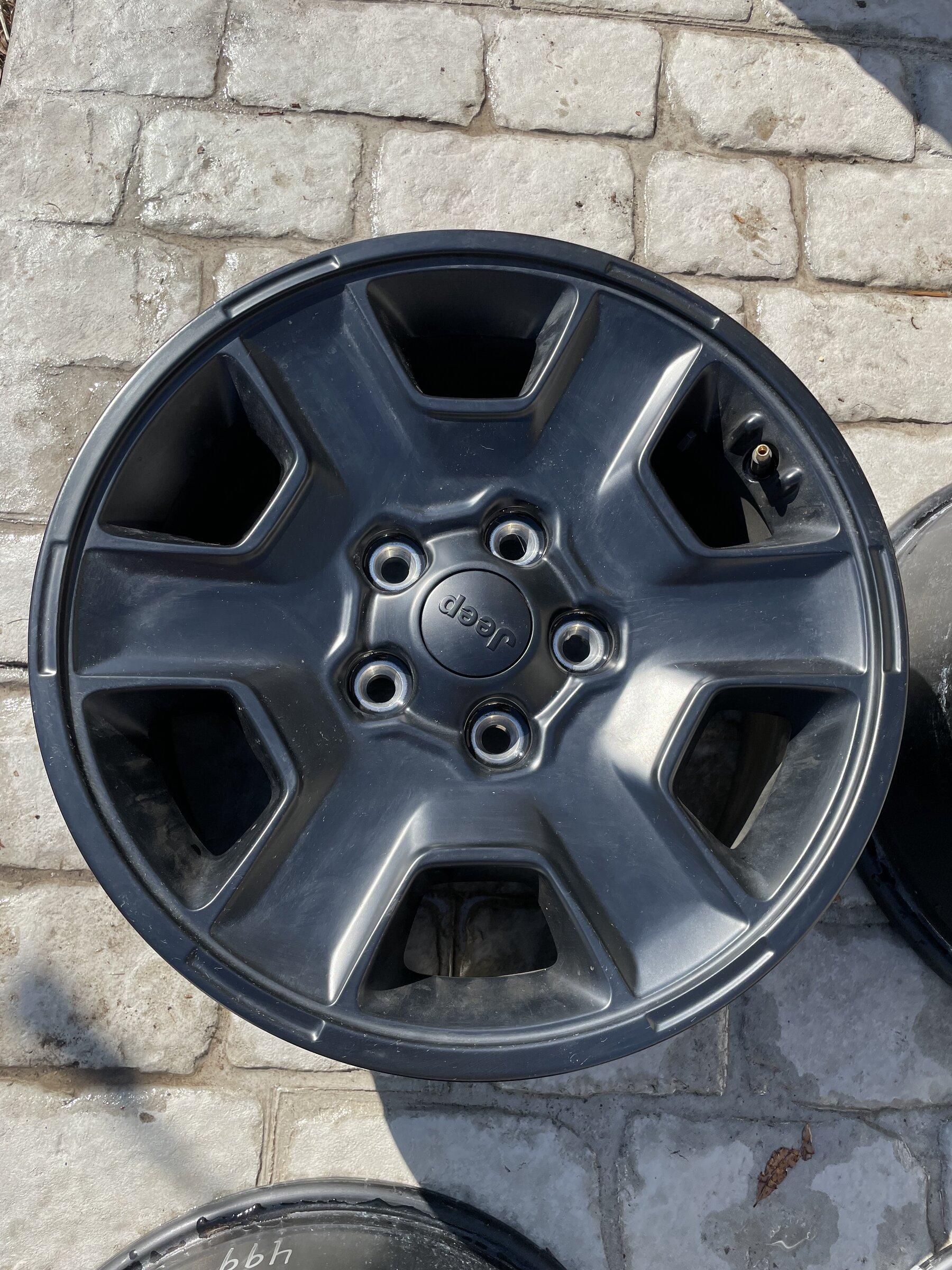 Jeep Gladiator FS - Mojave Wheels + Spare F2AC4020-E82B-4F62-BE23-FD010FAE038D