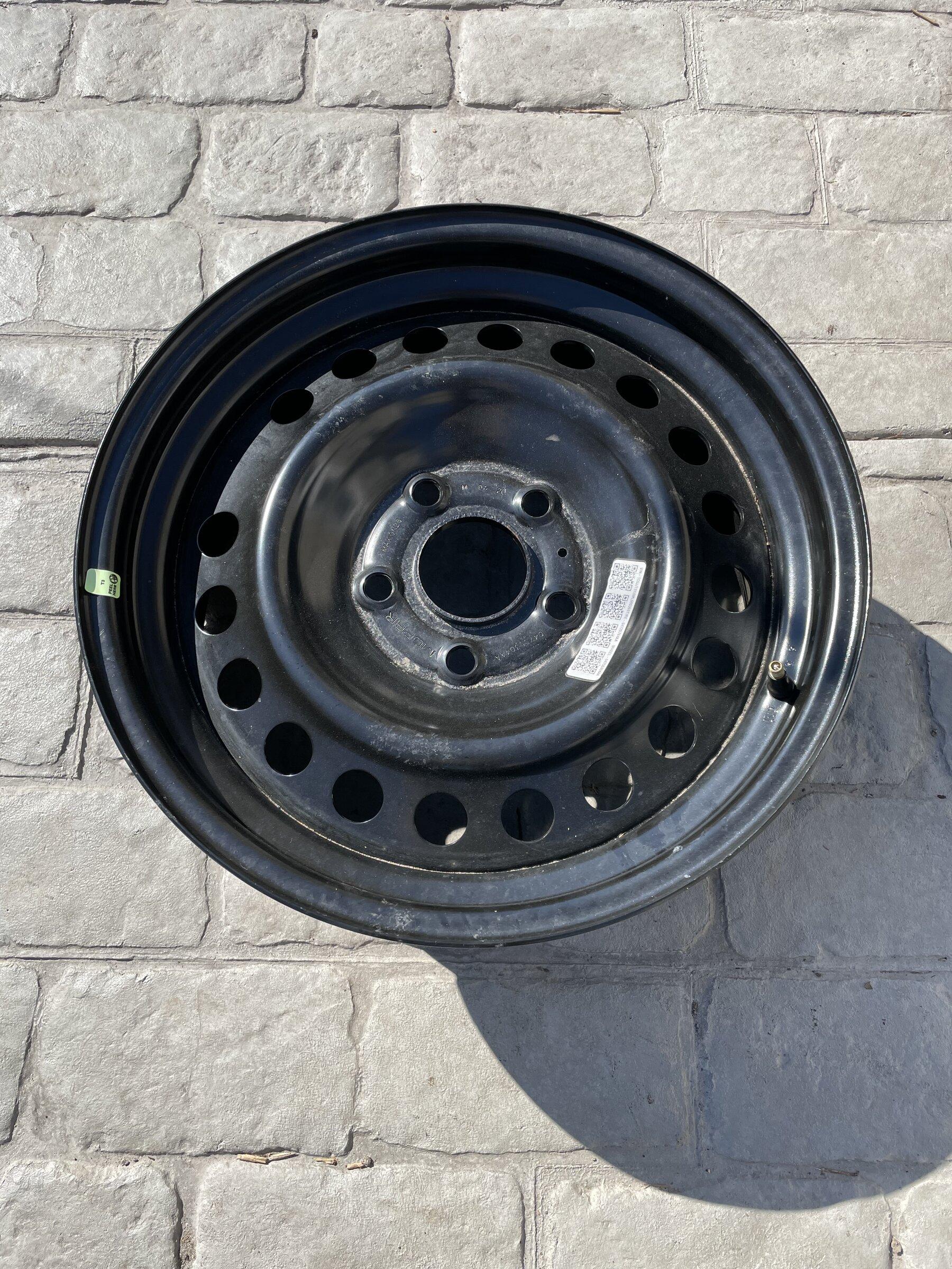 Jeep Gladiator FS - Mojave Wheels + Spare 7842FDAD-DF77-4662-8B65-8A87BD94E70A