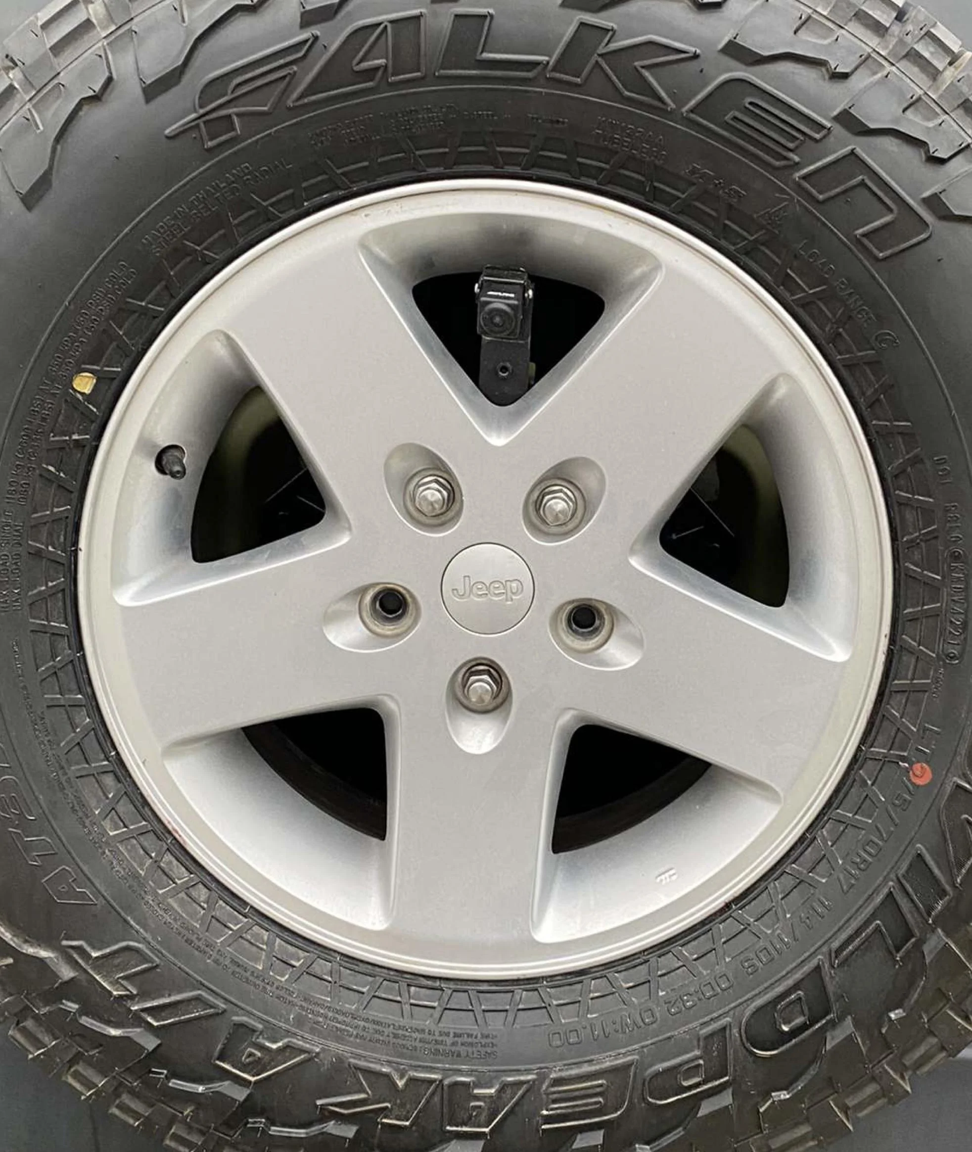 Jeep Gladiator 5 Jeep Wheels off of 2013 JK 1E128D23-FA60-43CB-991D-D6D1B1F72D17