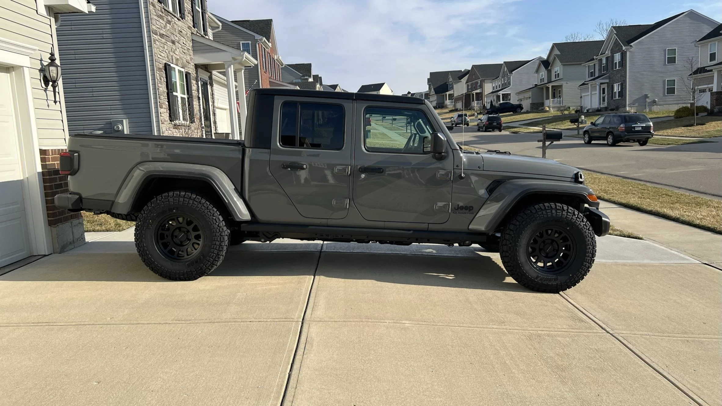 Jeep Gladiator Kenda Klever R/T KR601 35x10.50R17 IMG_0194