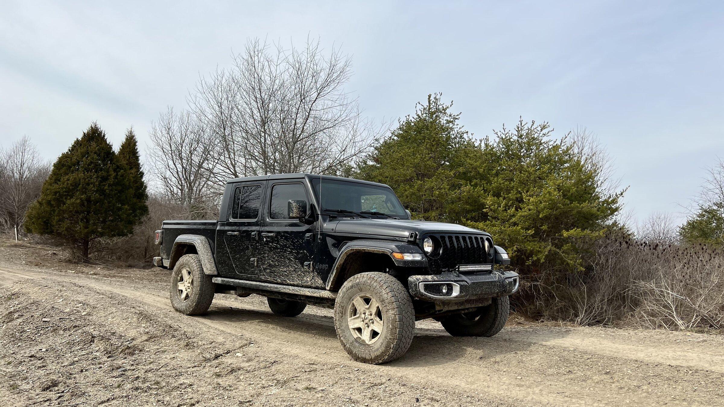 Jeep Gladiator 35s, MTs, no poke (11.5s), stock Rubi rims? 0A677152-ABA7-421C-A07C-283EB5B4011A