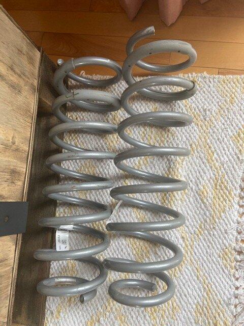 Jeep Gladiator Mojave Front Coil Springs IMG_7358