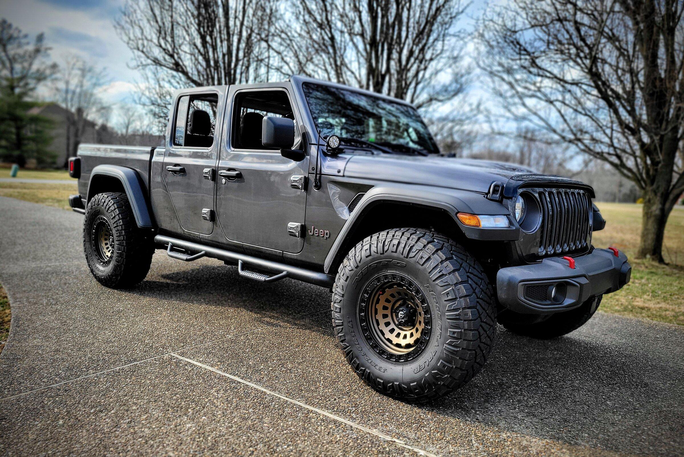Jeep Gladiator Bronze wheel pics 20220305_154105~2
