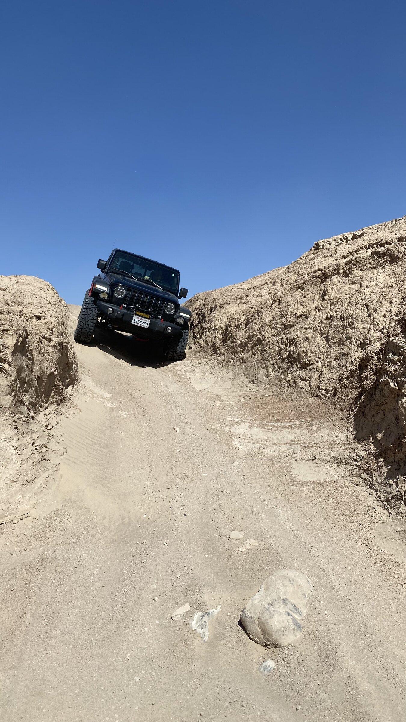 Jeep Gladiator Anyone with Icon lift? 29EF13A6-354C-4FB9-B3BD-20AA332E9BA4