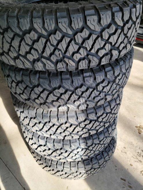 Jeep Gladiator 5 - 35x10.5x17 Kenda Klever RT U29y-Y6TiMcbyuG?width=495&height=660&cropmode=none