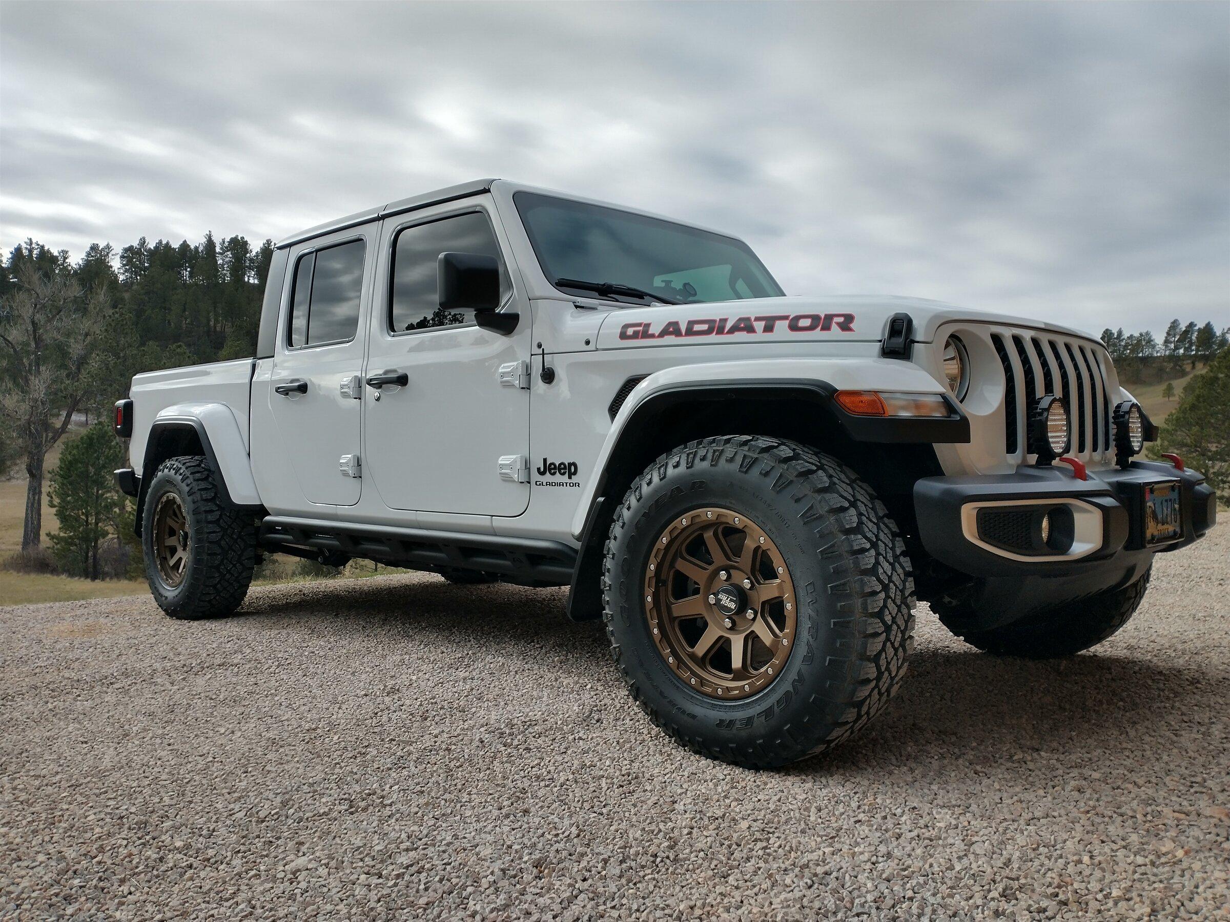 Jeep Gladiator Bronze wheel pics IMG_20211125_104643227_HDR