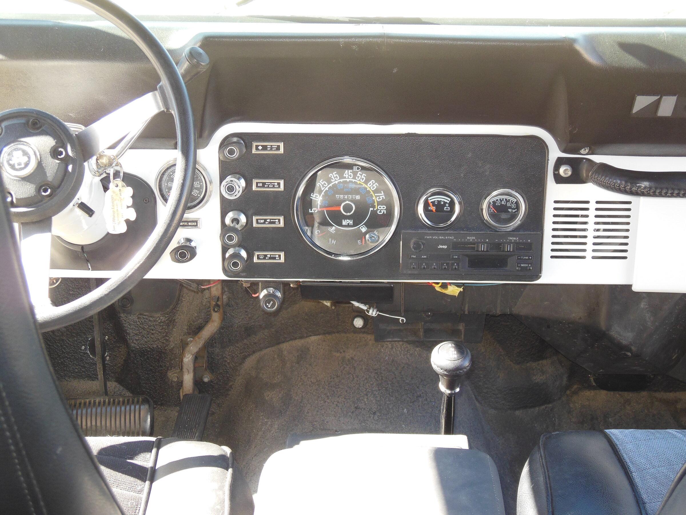 Jeep Gladiator Chucks old CJ8, part 3  OK I took some pictures of the old CJ 8 and hopefully can attach them to this. Also there's more to this story. DSCN1322.JPG