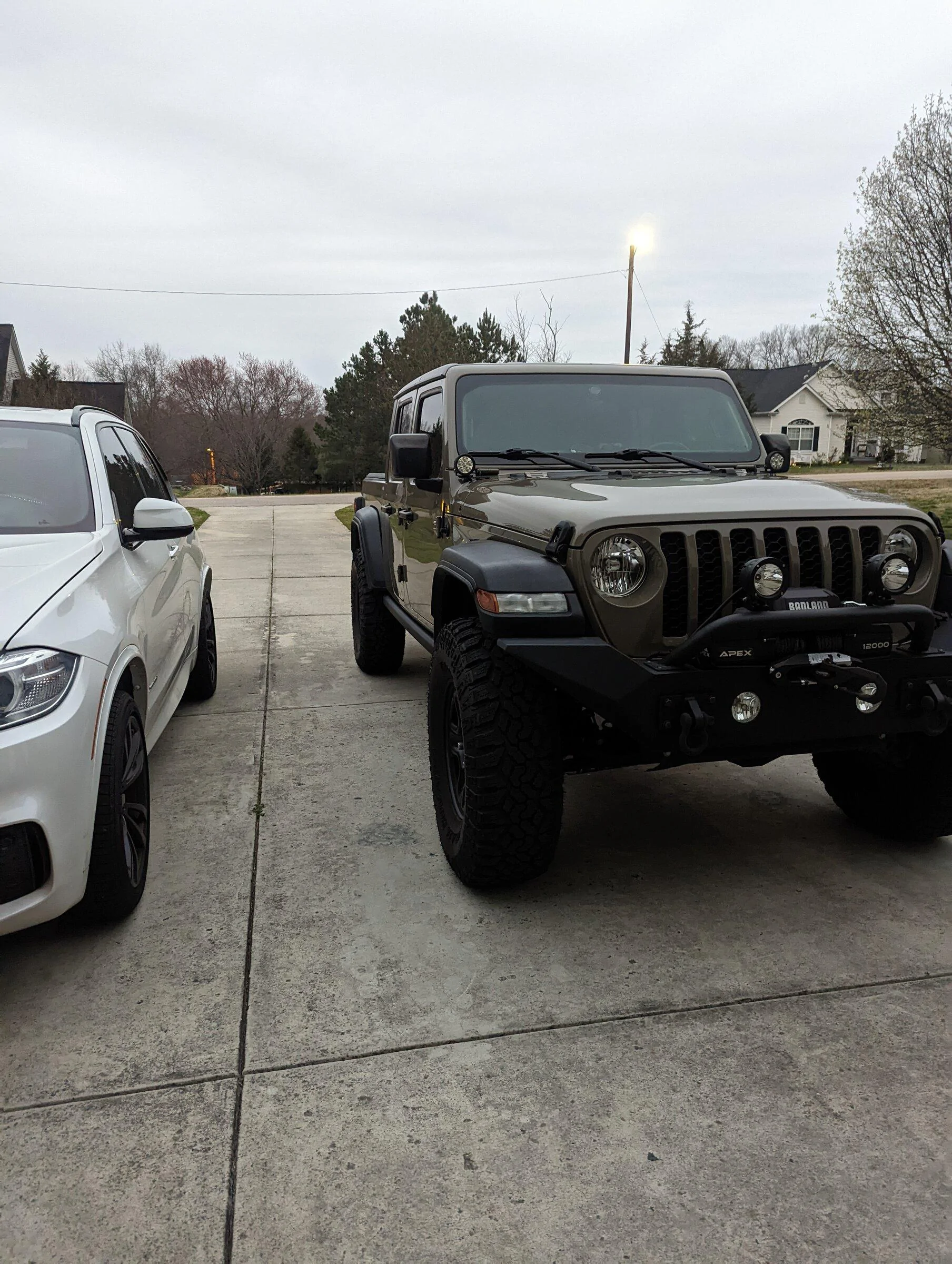 Jeep Gladiator AEV 2" Spacer Lift PXL_20220311_233348879.MP