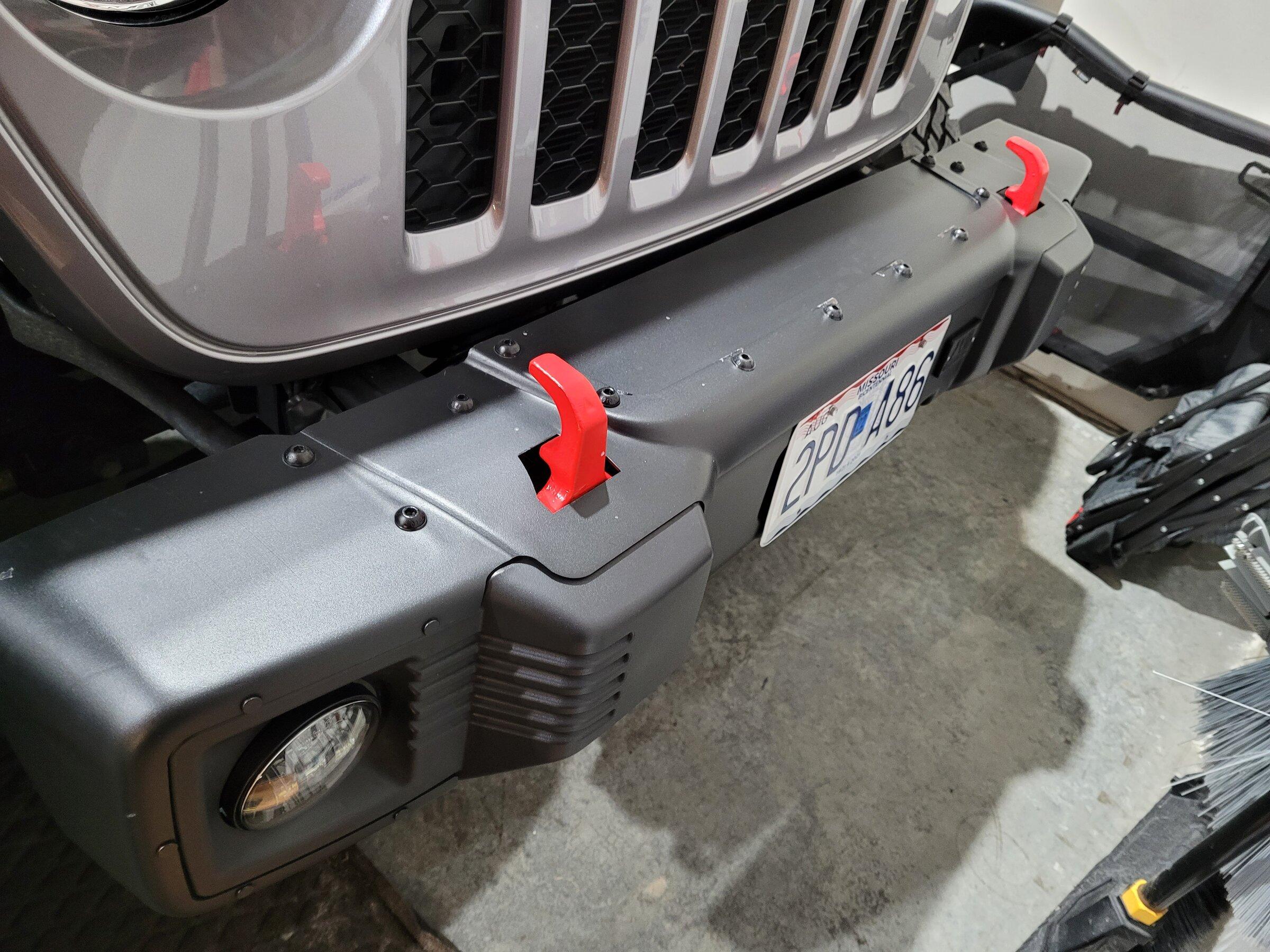 Jeep Gladiator 2020 Jeep Gladiator Sport $48,000 20220312_115302