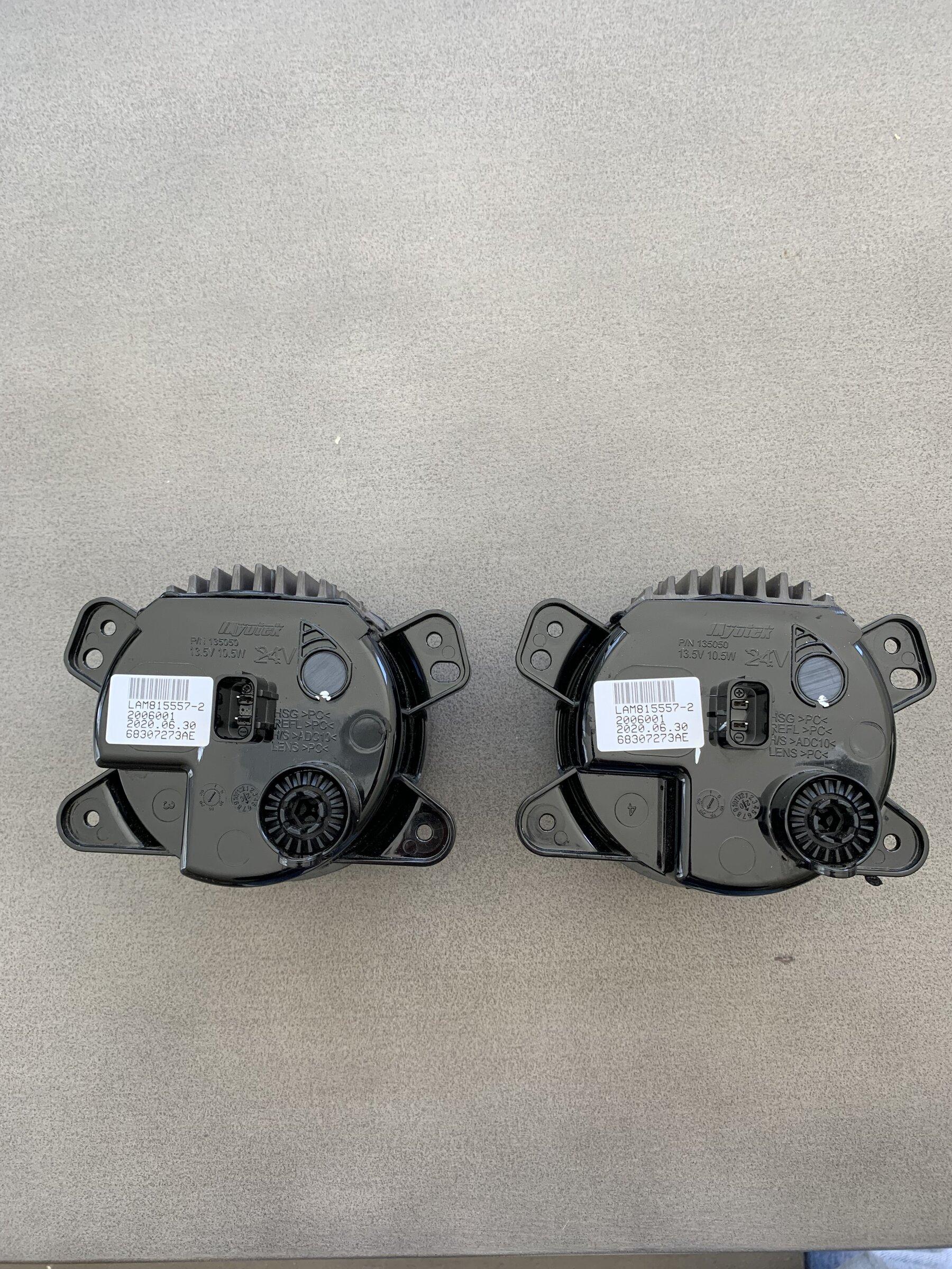 Jeep Gladiator Mopar LED Fog Lights 0C284705-B44B-439E-AAAA-EED71EBD2FA2