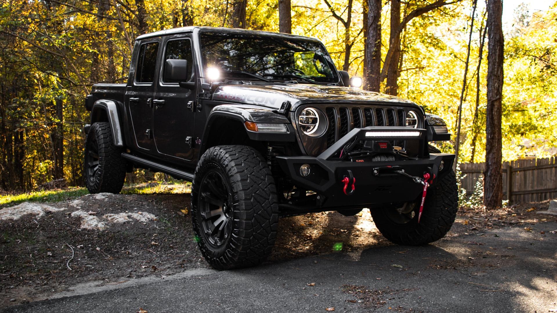 Jeep Gladiator 2020 Fully Loaded & Lifted Gladiator Rubicon - 5,500 Miles - $65,499 Used-2020-Jeep-GLADIATOR-RUBICON-4X4-36L-8-SPD-AUTO-NAV-ALPINE-LIFT-REARVIEW