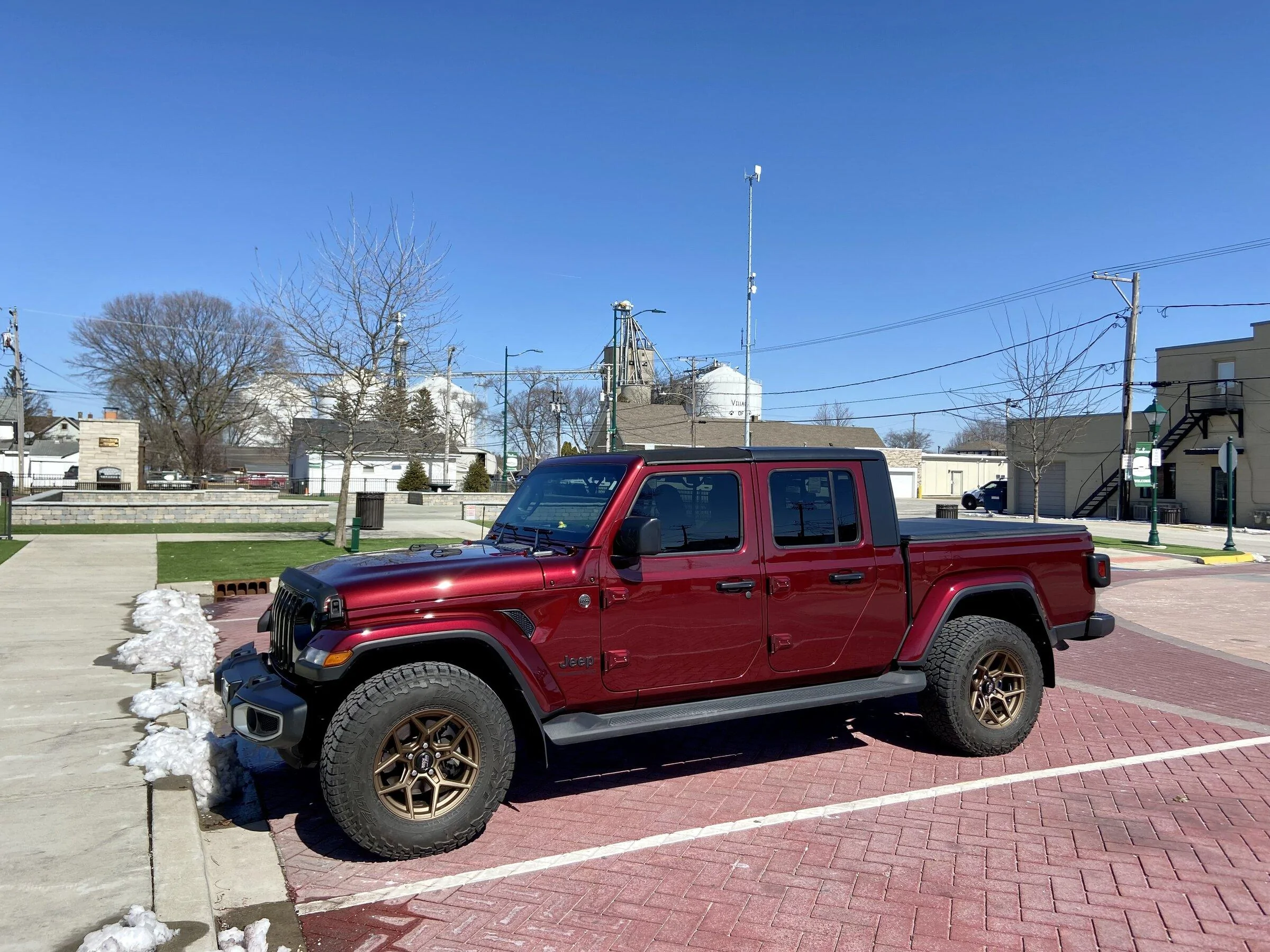 Jeep Gladiator Snazzberry Gladiator JT club 56FAC4F6-A2B1-42AD-BF47-933C3F0E0B87