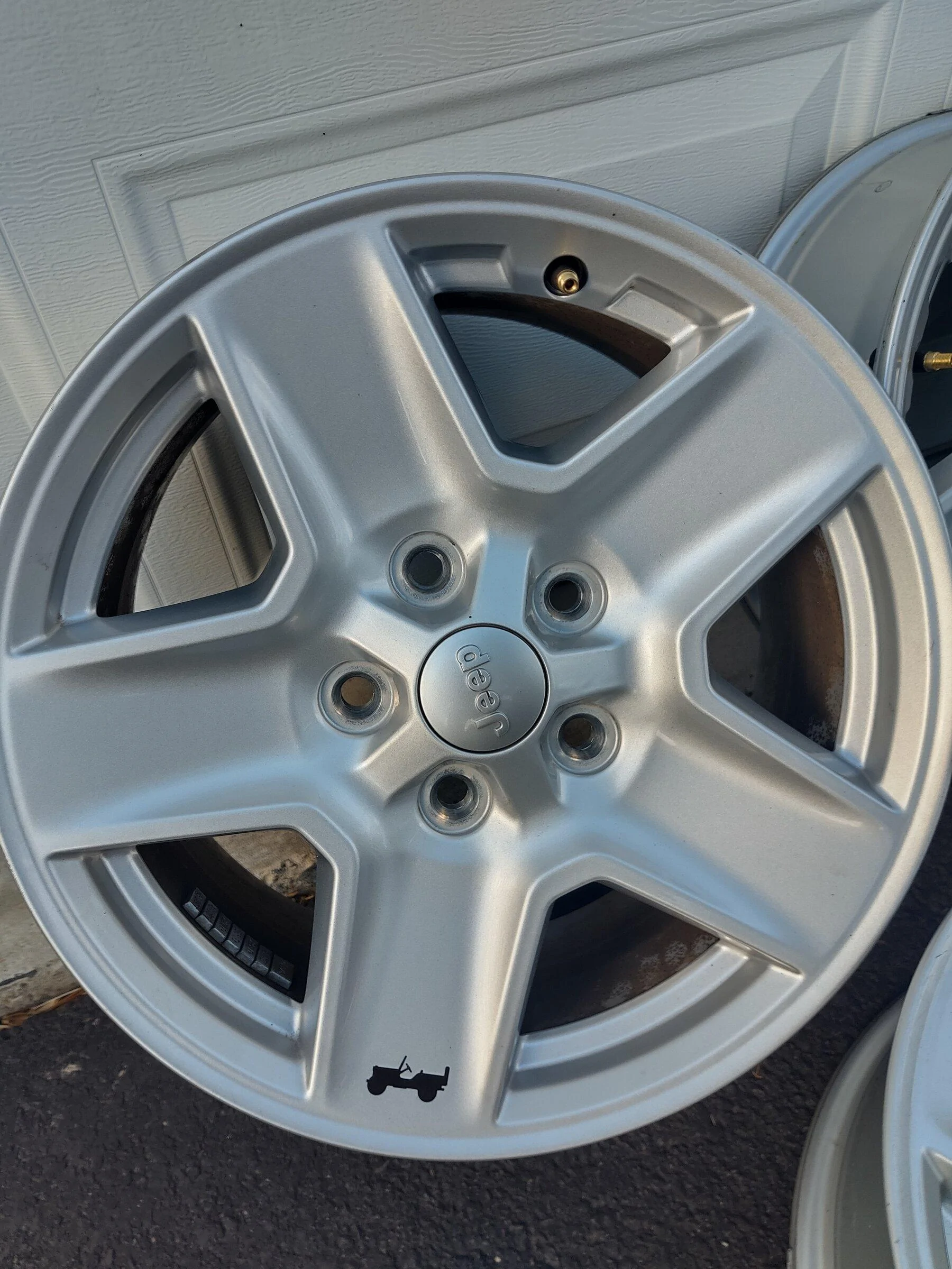 Jeep Gladiator Sport S Wheels and A/T Tires IMG_20220301_155926913_HDR