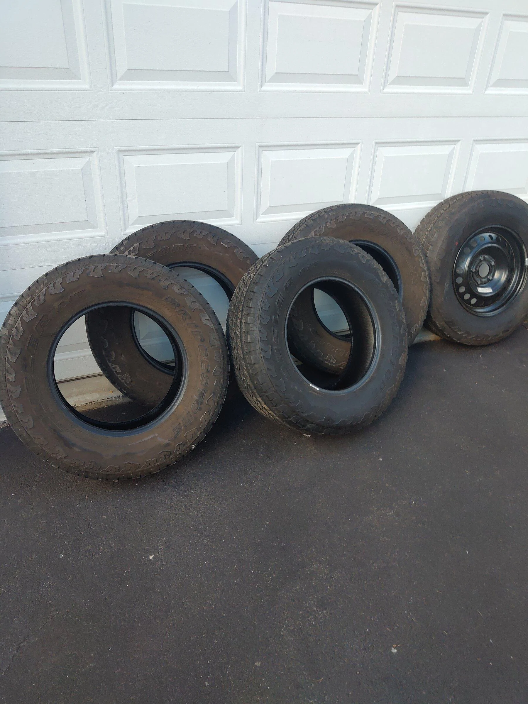 Jeep Gladiator Sport S Wheels and A/T Tires IMG_20220301_160316571
