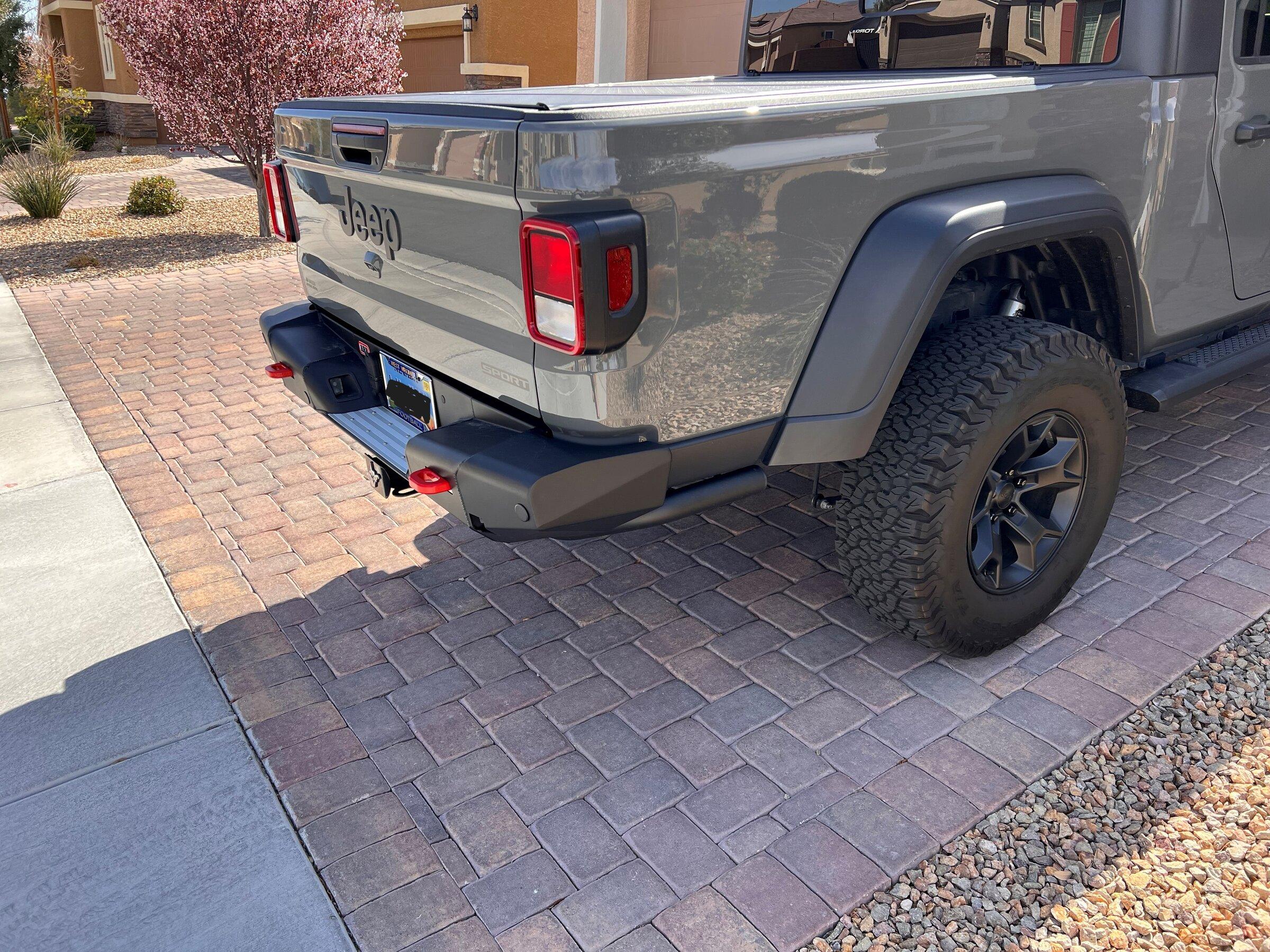 Jeep Gladiator STING GRAY Gladiator JT Club IMG_2044.jpg_black out