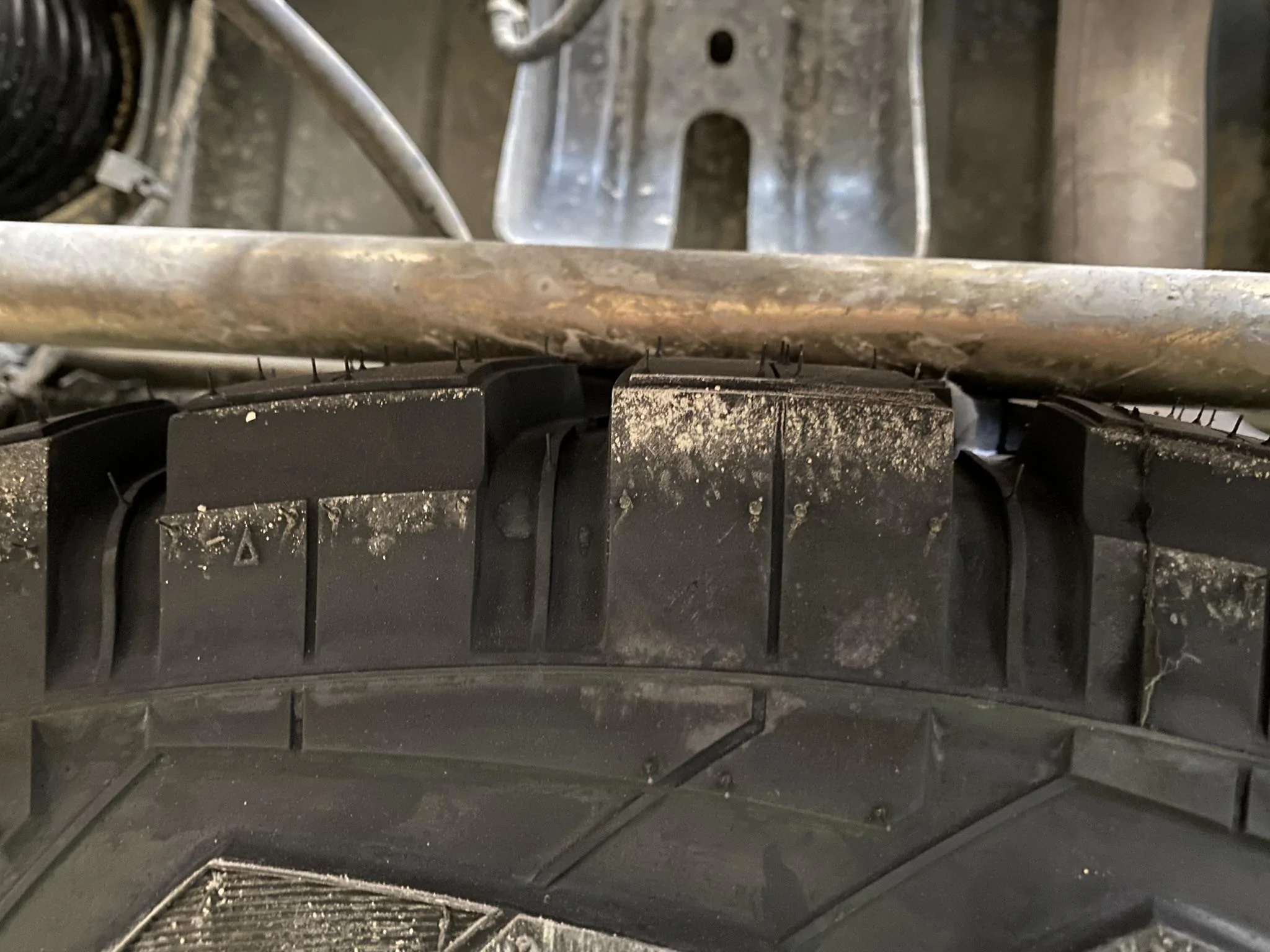 Jeep Gladiator 37” spare tire - list of tires that fit under the bed IMG_2381