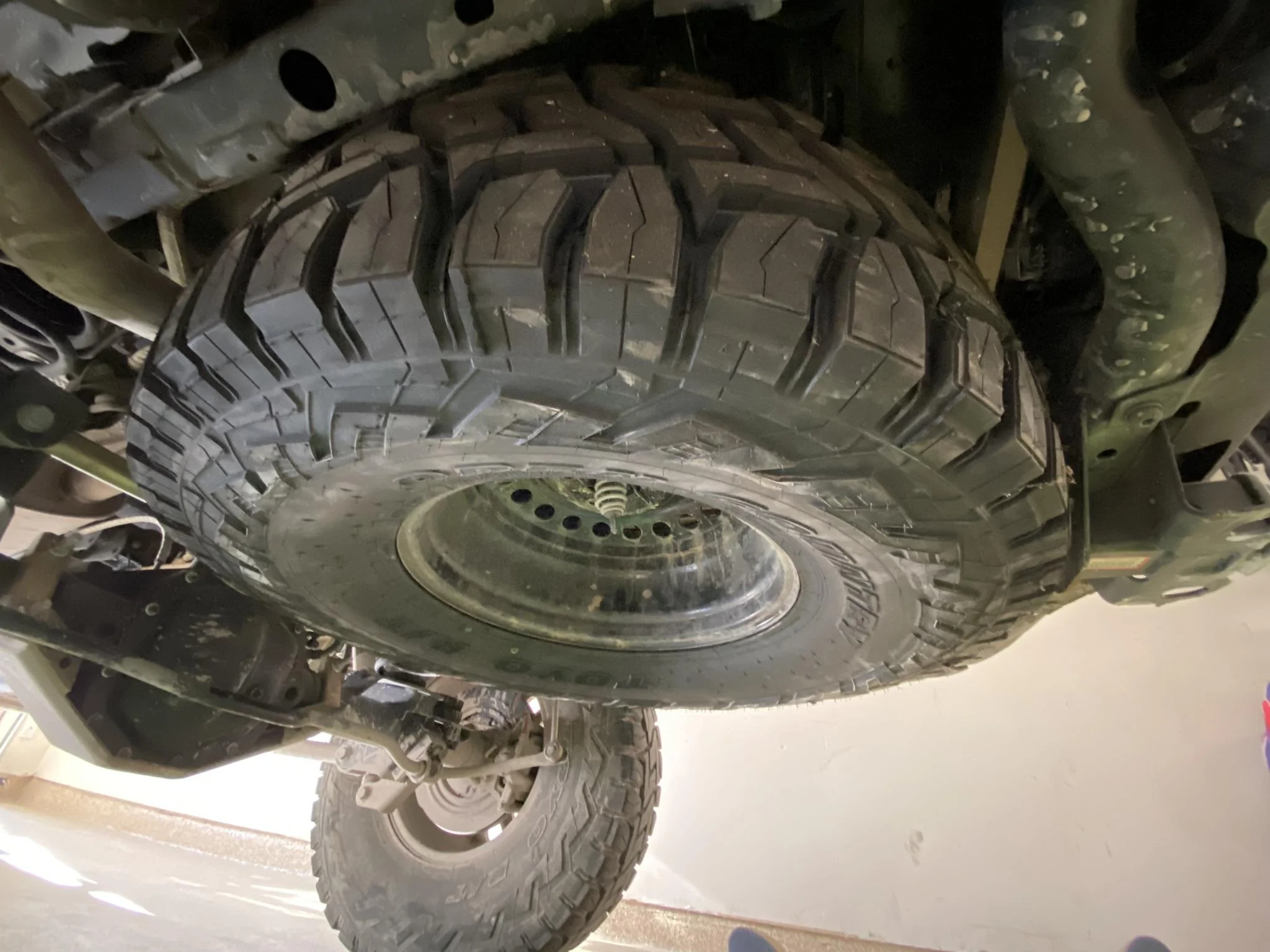 Jeep Gladiator 37” spare tire - list of tires that fit under the bed IMG_2383