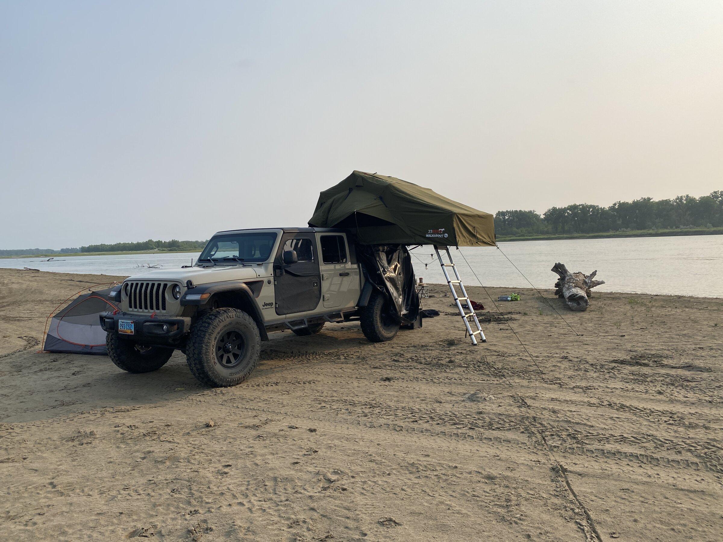Jeep Gladiator 2 days of bending, bitching, trial & error, and soft doors are on! Ish. 60312E9D-4D34-4328-BFA3-5C04C174E44E