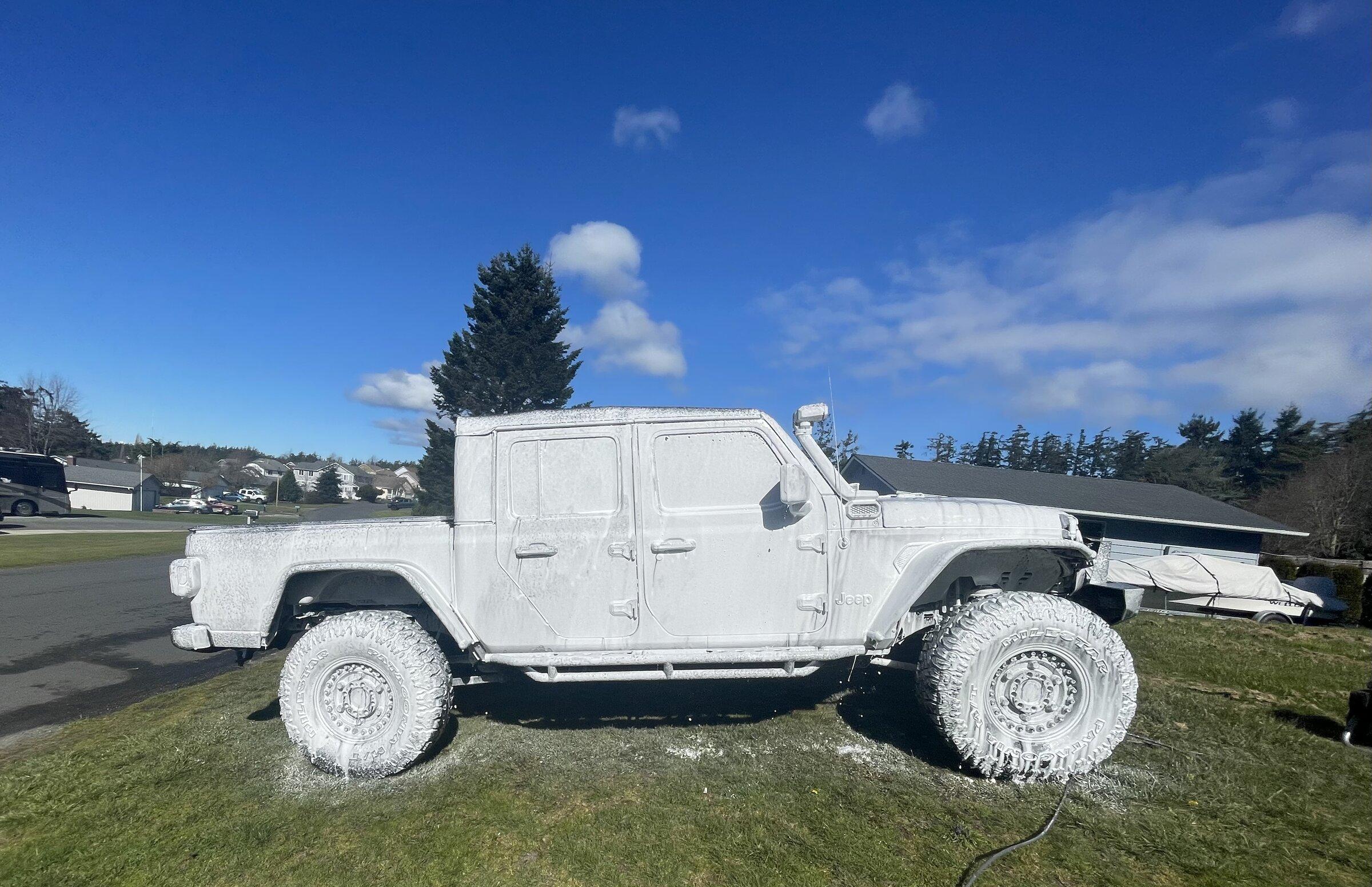 Jeep Gladiator Snazzberry Gladiator JT club 2F5B47F3-294F-44B5-8B69-21A79BFF855D