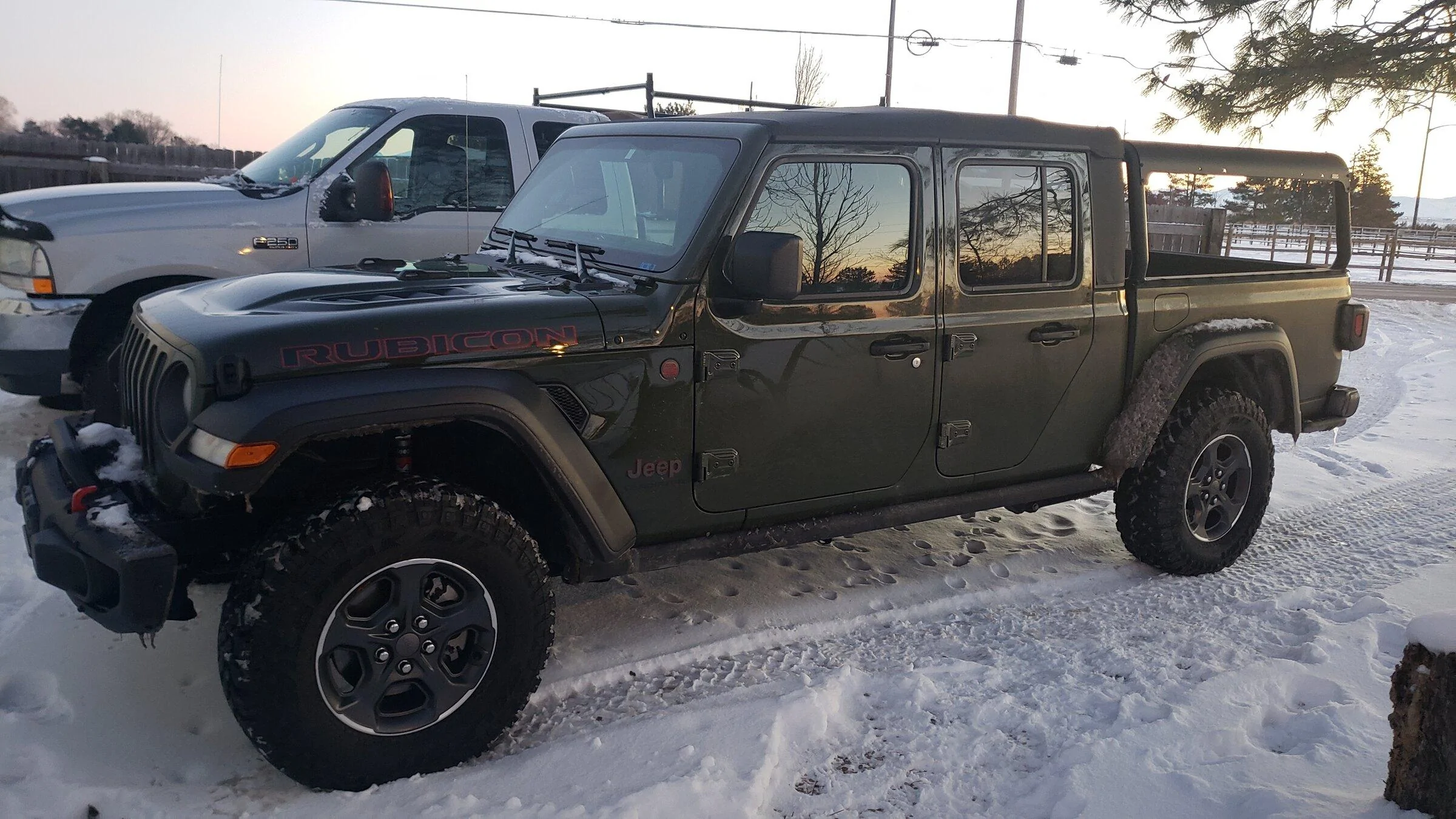 Jeep Gladiator Just wondering if it’s just me? 20220101_173142