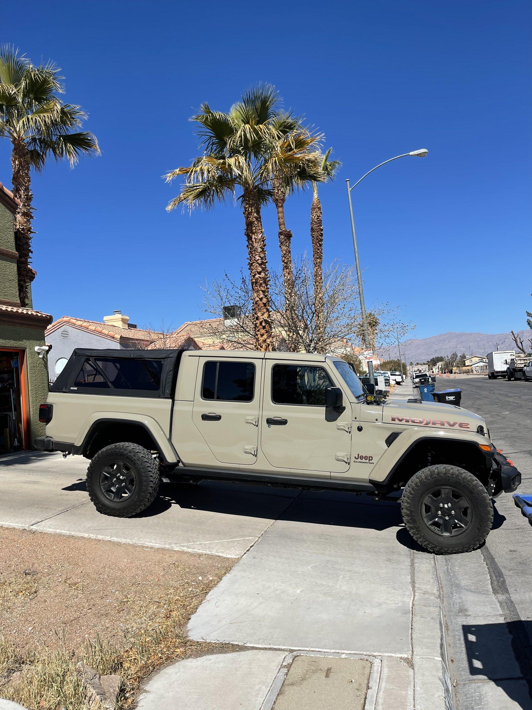 Jeep Gladiator GOBI Gladiator JT Club 3FDF9A79-FCFD-45B2-9FBF-7C978265DC5A