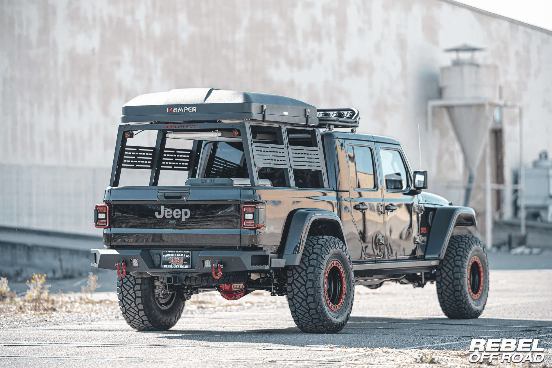 Jeep Gladiator Has anyone "doggified" their entire rear section? 1647387461895