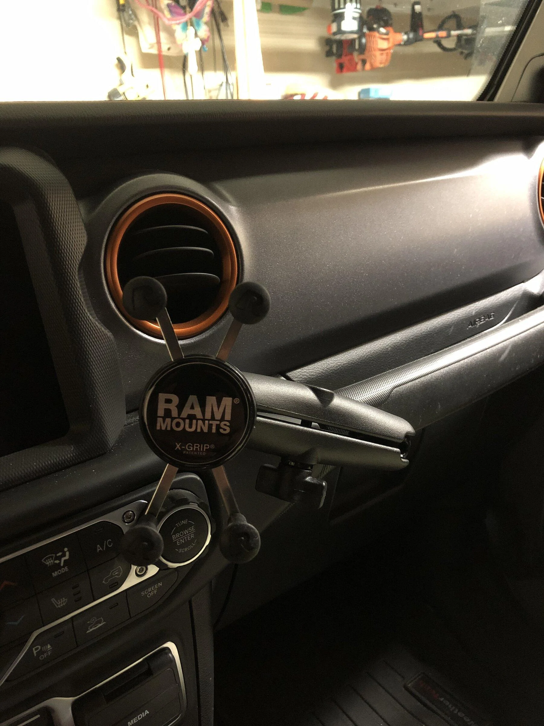 Jeep Gladiator Cell phone holder? CB9AE53E-DC14-48BF-B412-59CDBF3CE1C7