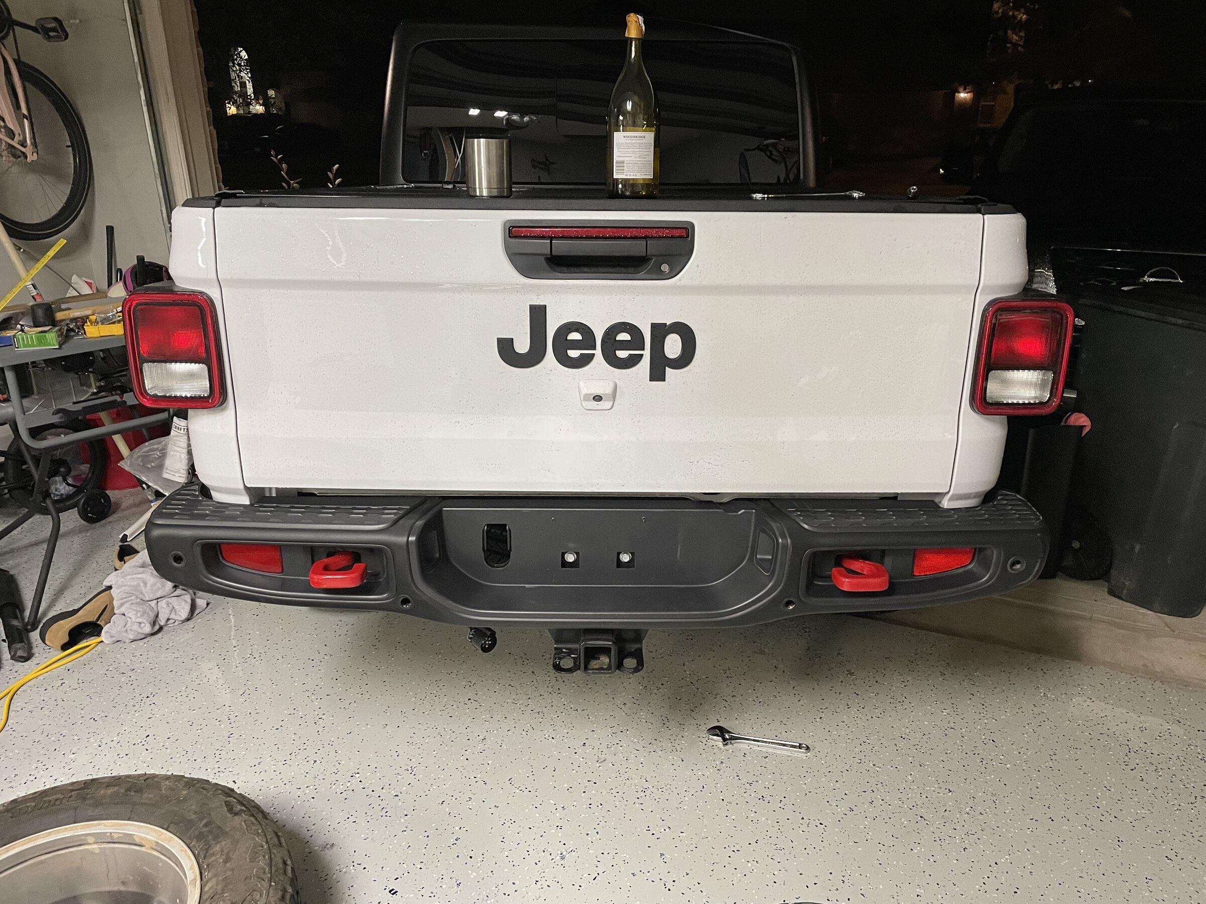Jeep Gladiator White Max Tow JT Build IMG_8034