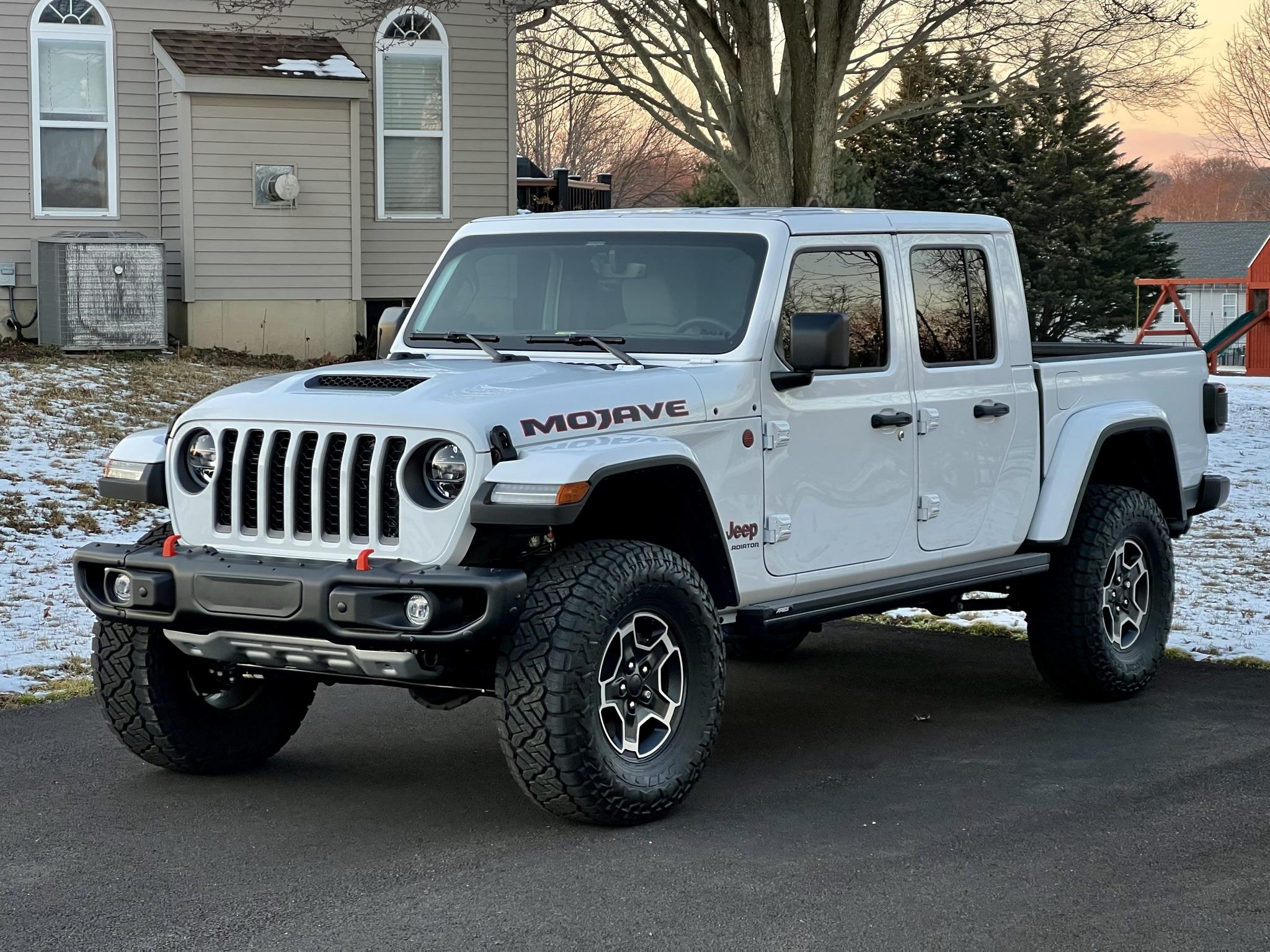 Jeep Gladiator 22 Mojave - stock wheels w/35s? C86923B2-C0D4-48E0-A4DF-CD098F503B80