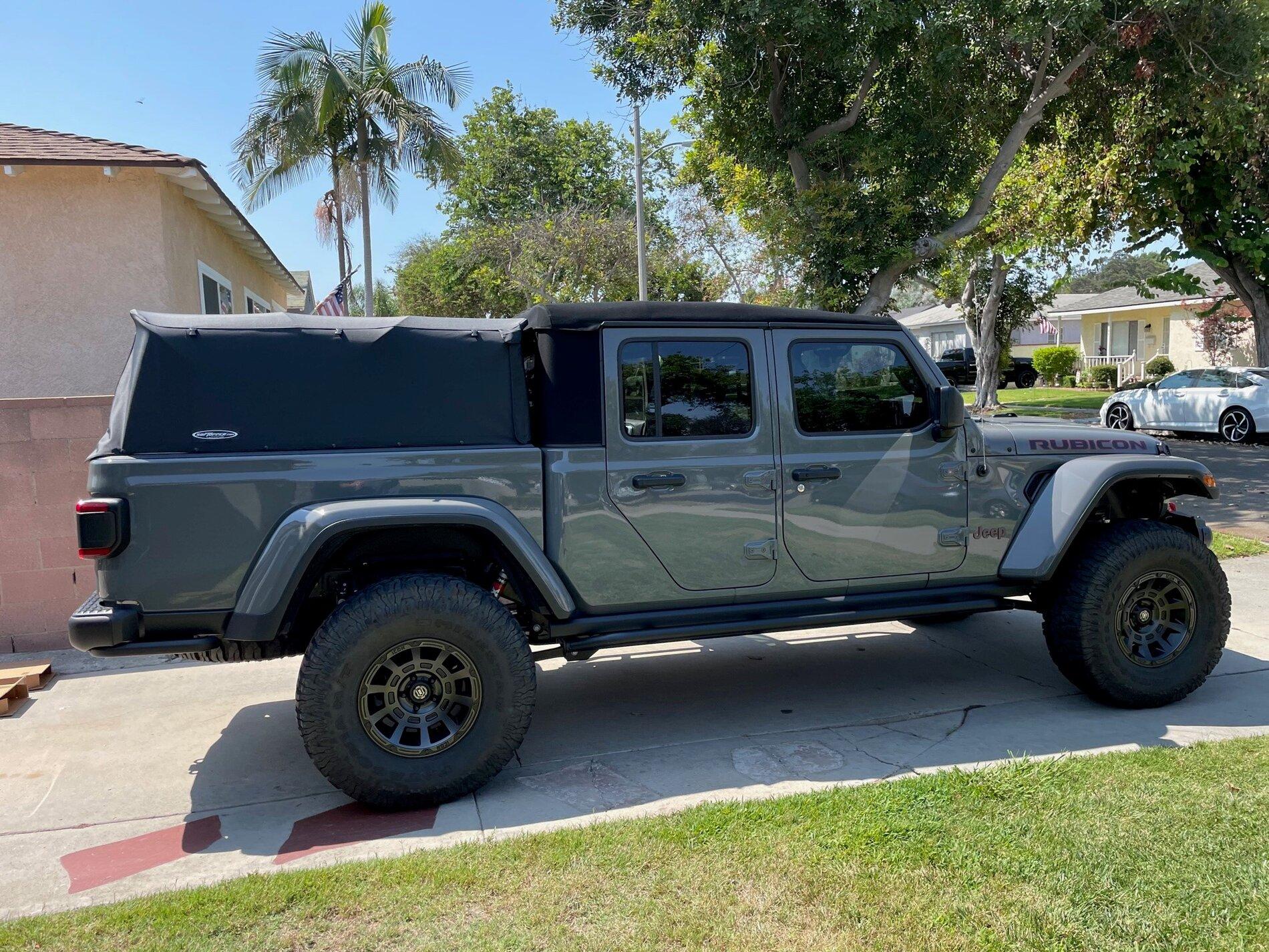 Jeep Gladiator Tan SofTopper on Gator Gladiator w/ Premium soft top? AA4DC074-3D4E-4791-84BB-F0B8C903DCB1