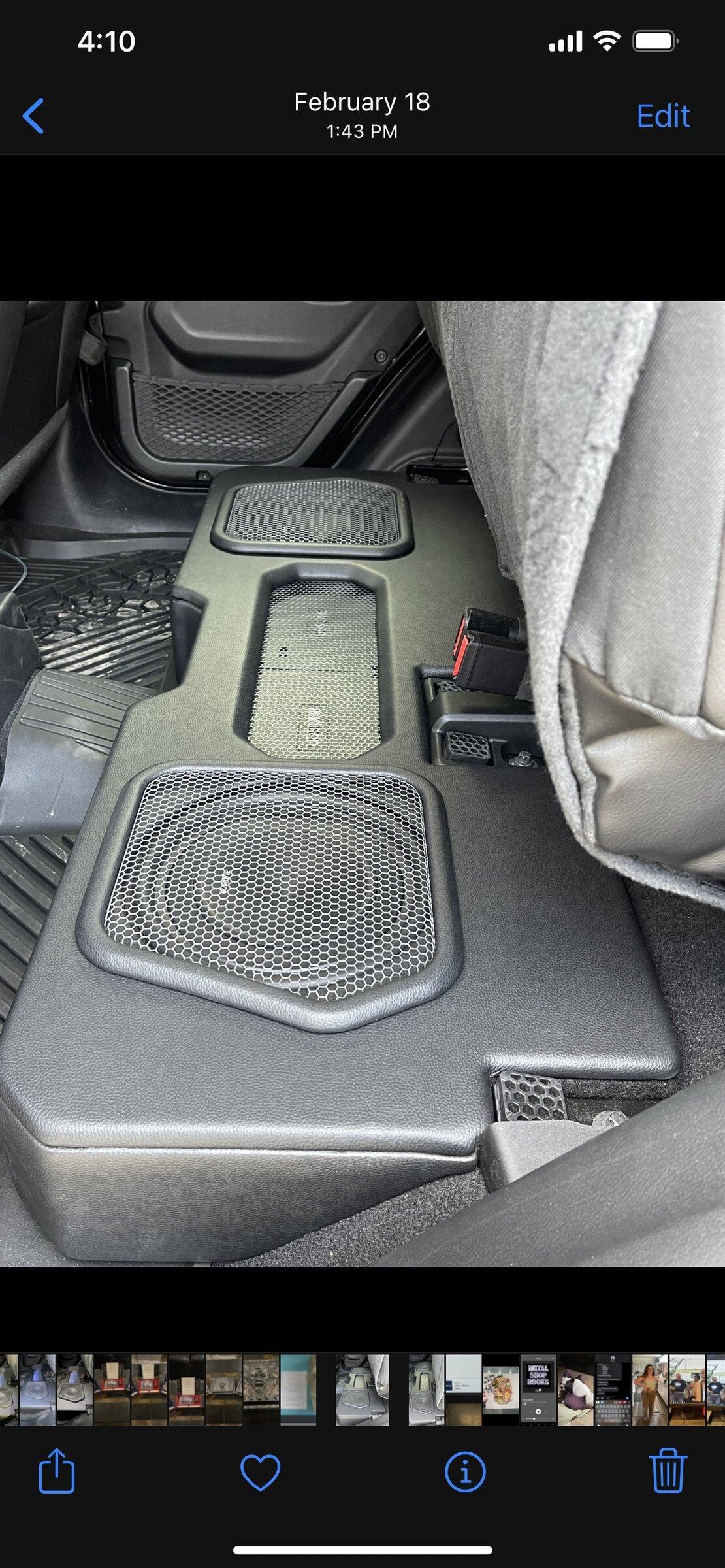 Jeep Gladiator Stereo in 2021 Gladiator 3EA5D231-A86F-449D-A999-C7D0DFFFFAEA
