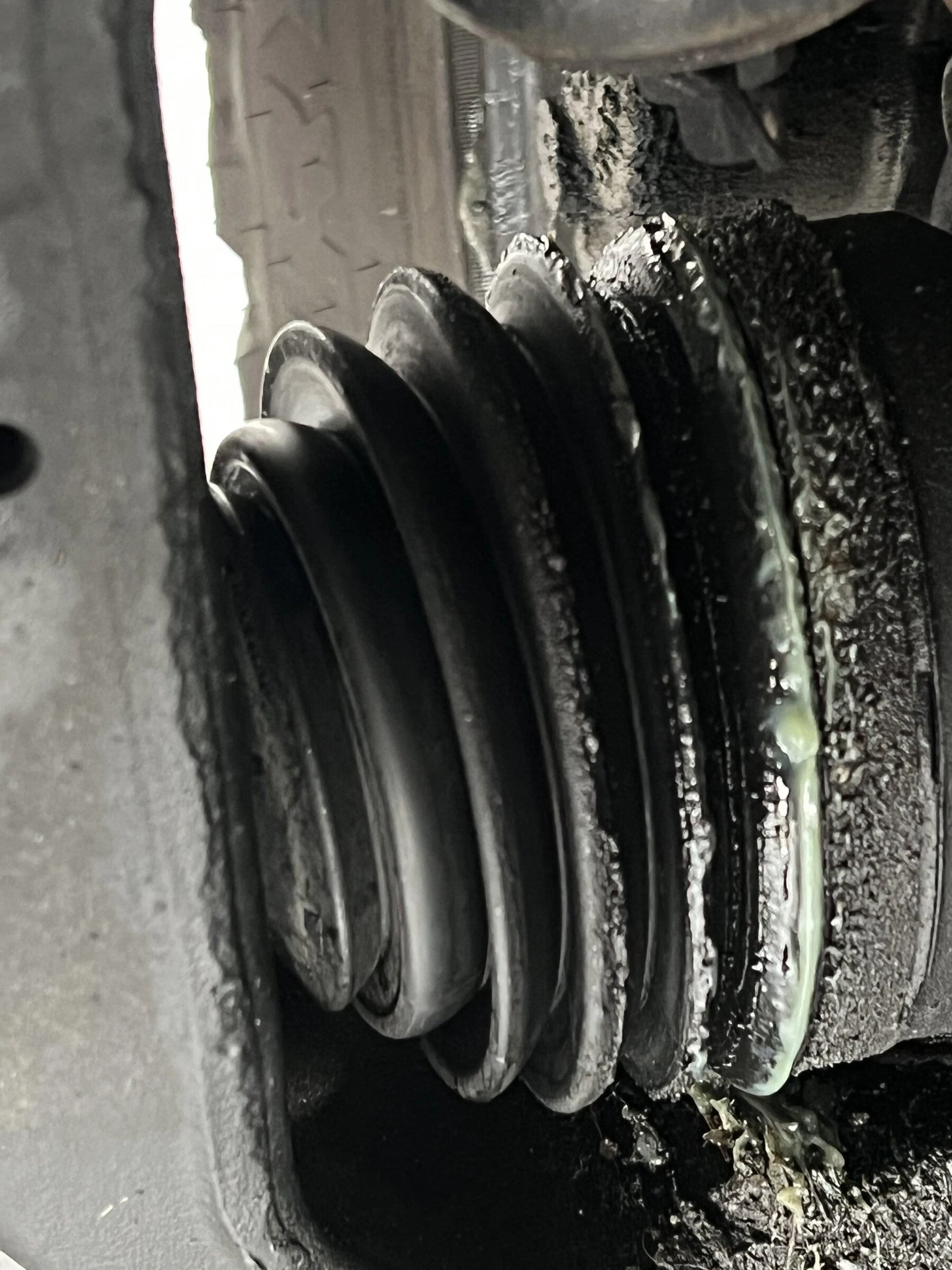 Jeep Gladiator CV boot leaking 7k miles ‘21 Mojave and Jeep Cares seems to not…. 56ABFC70-F507-4DD8-84D6-61A56D20556D