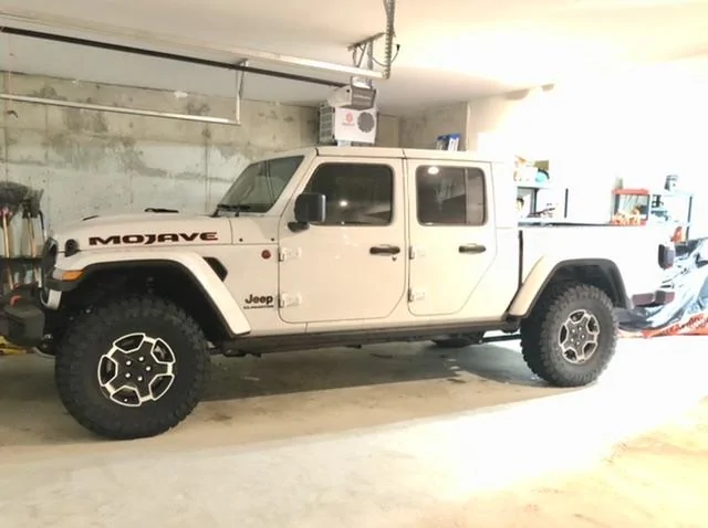 Jeep Gladiator 22 Mojave - stock wheels w/35s? B64F6396-257A-4915-A8A5-2846C56DBEE3