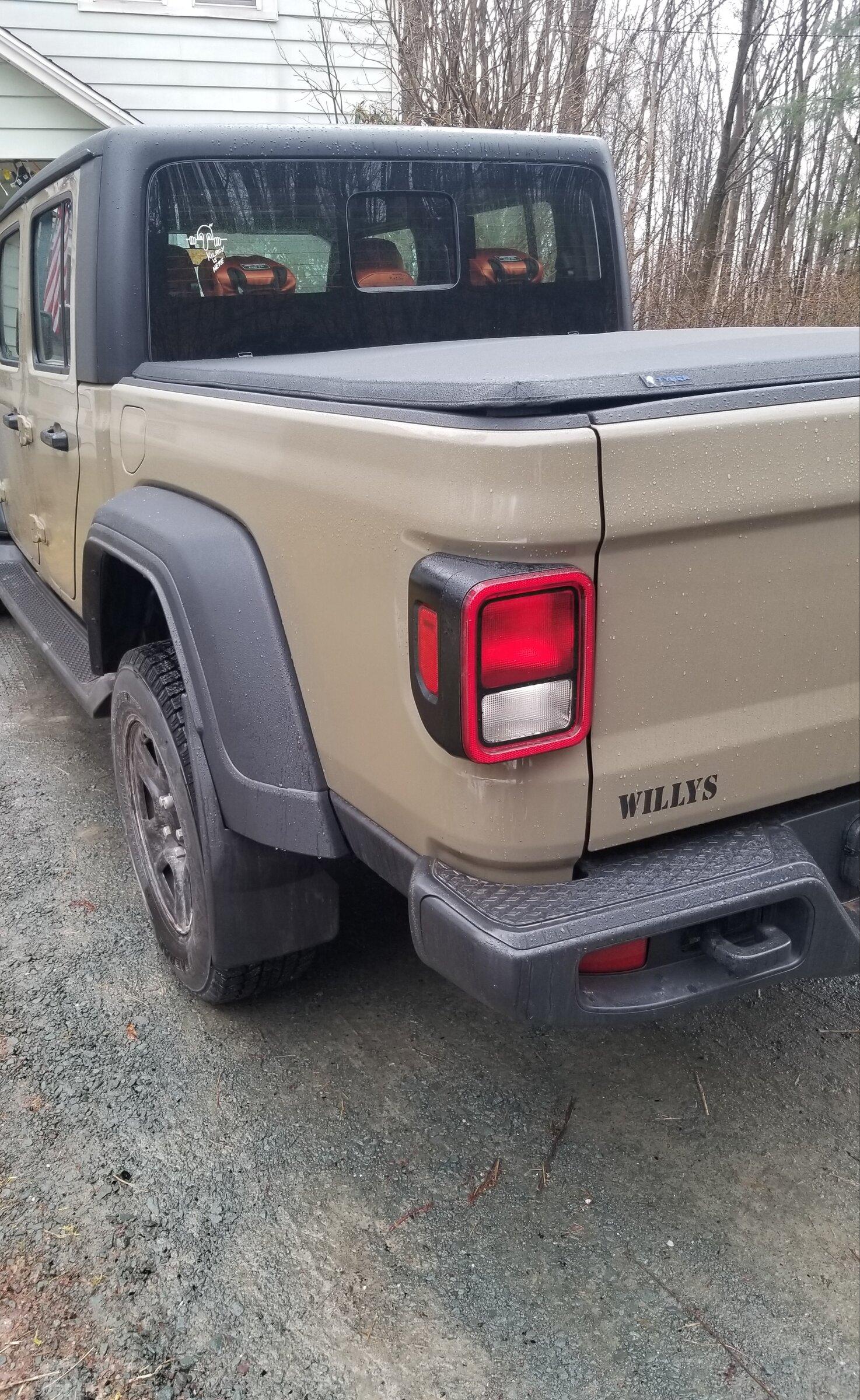 Jeep Gladiator Drunk attacked my Jeep 20220317_174949