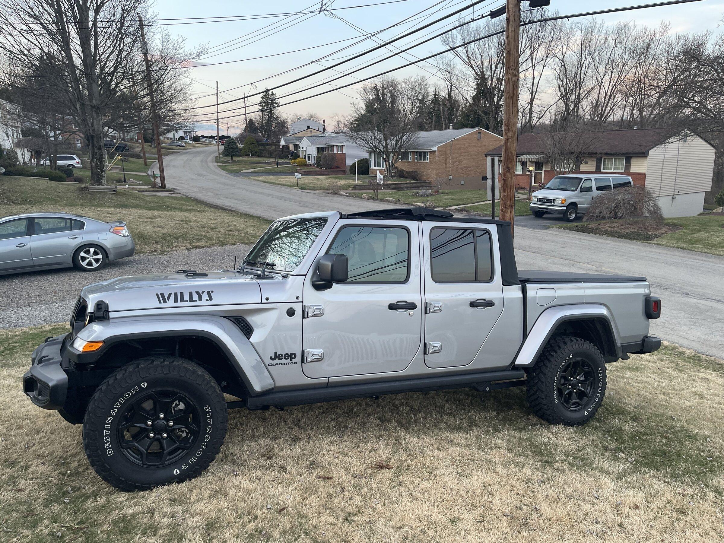 Jeep Gladiator Anybody heard anything about this? 28540C50-5C68-46CD-84CC-37B51C902826