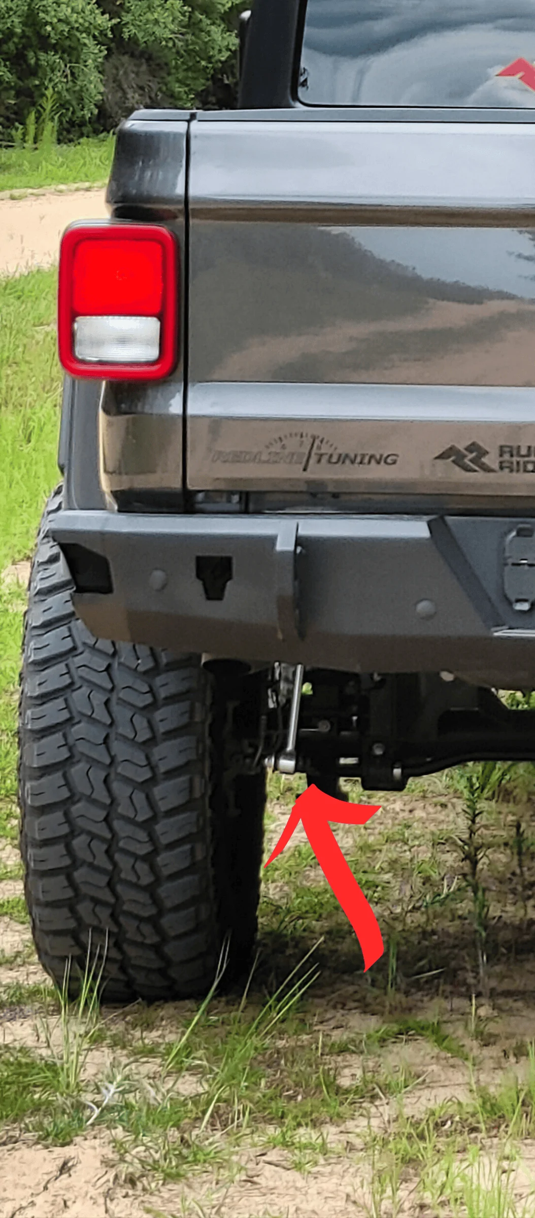 Jeep Gladiator Clunking left rear under bed Screenshots_2022-03-17-22-42-04