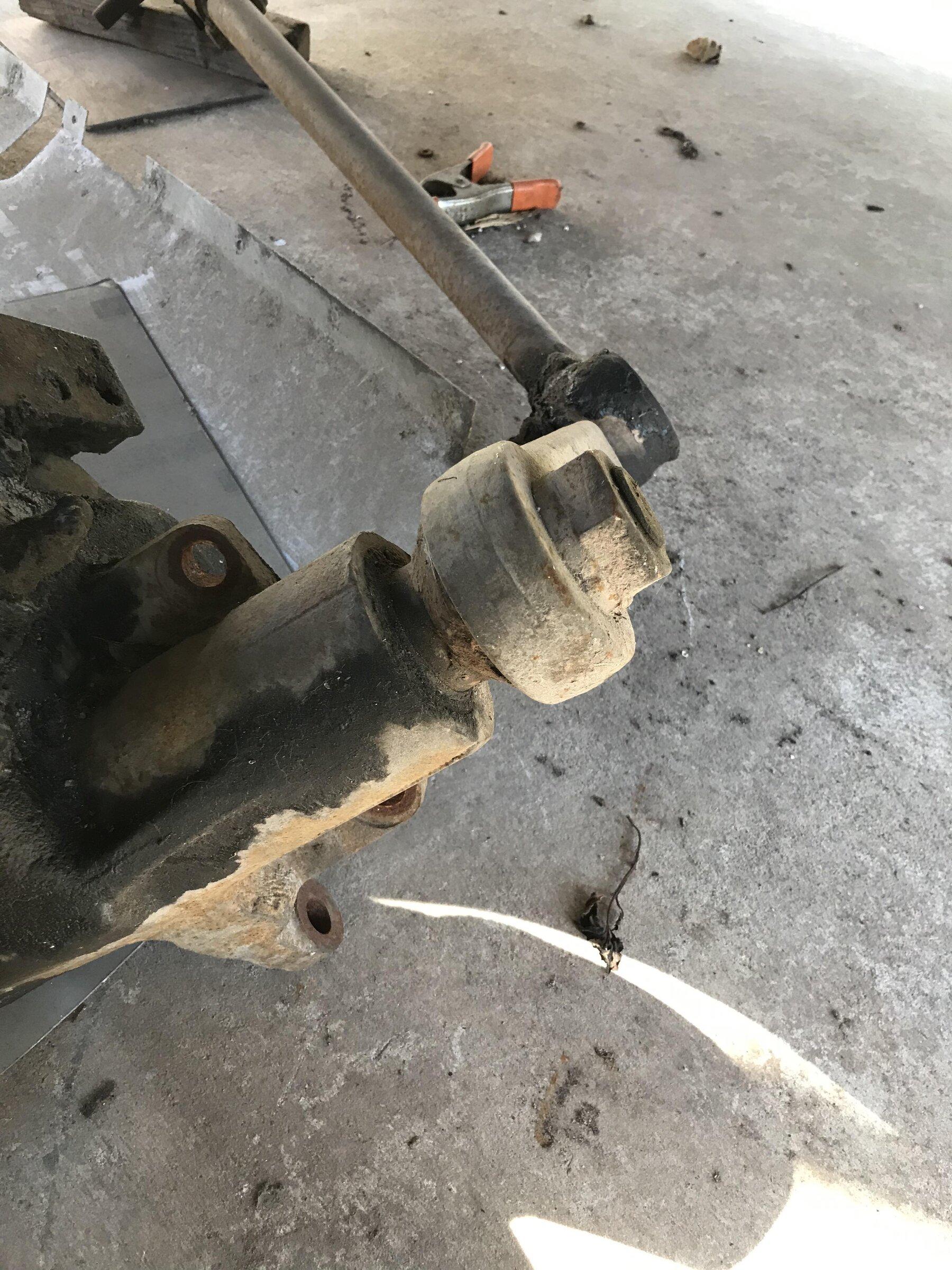 Jeep Gladiator New JT Gladiator Steering Issue TSB 08-074-20 (for "Improved Steering Feel") coach_steering_box
