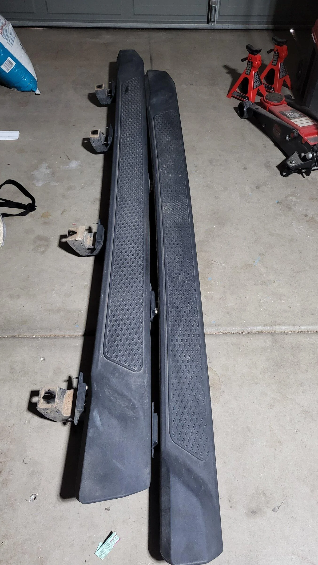 Jeep Gladiator WTS | '20 Overland OEM Side Steps | $300 20211130_115811